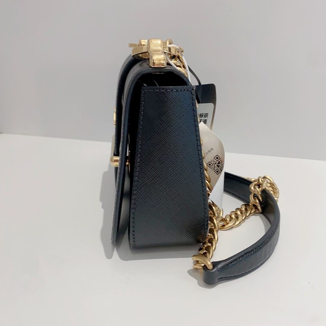 Prada Pre-loved Bag Very good condition Size ONE SIZE - 2 Thumbnail