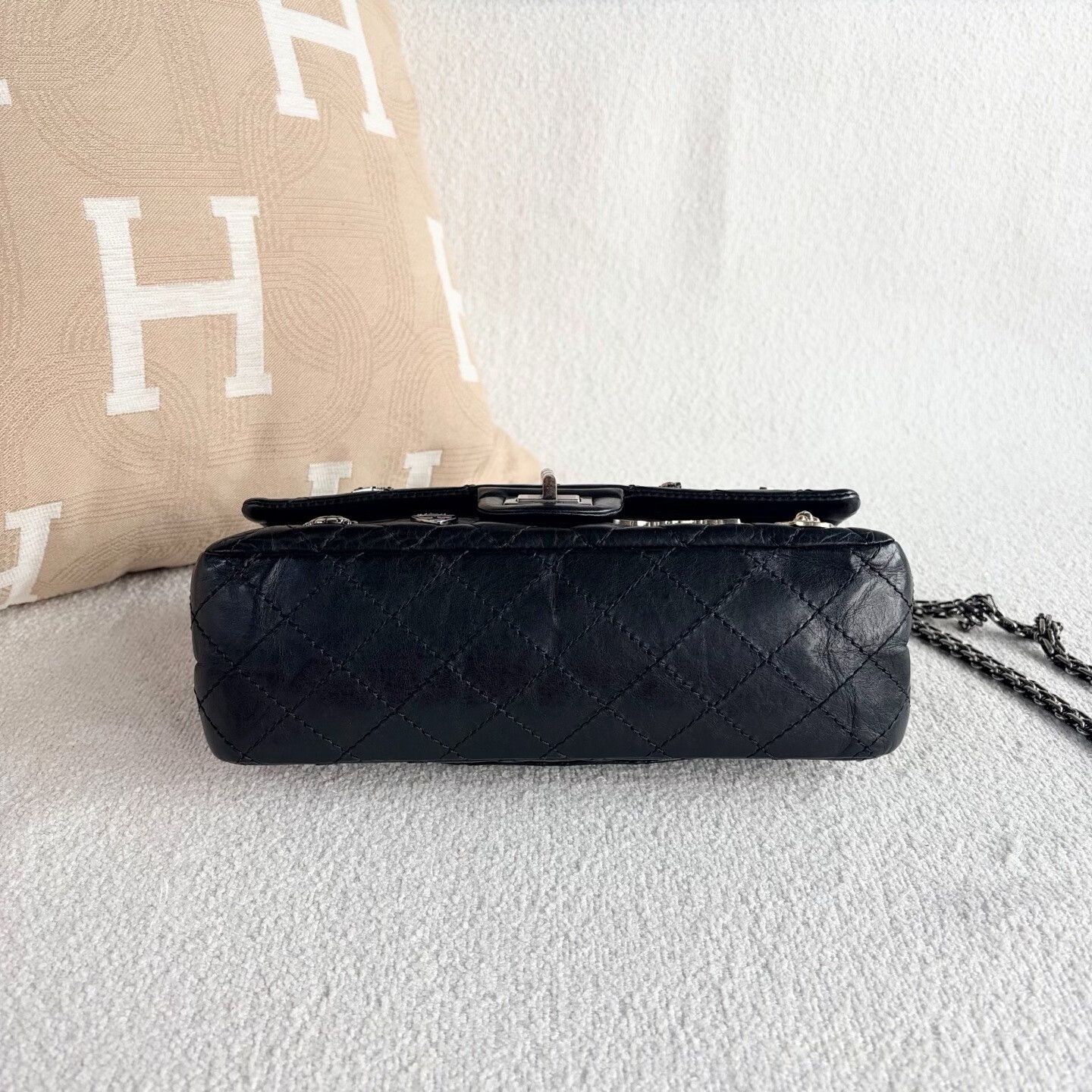 Chanel Pre-loved Bag Very good condition Size ONE SIZE - 5 Thumbnail