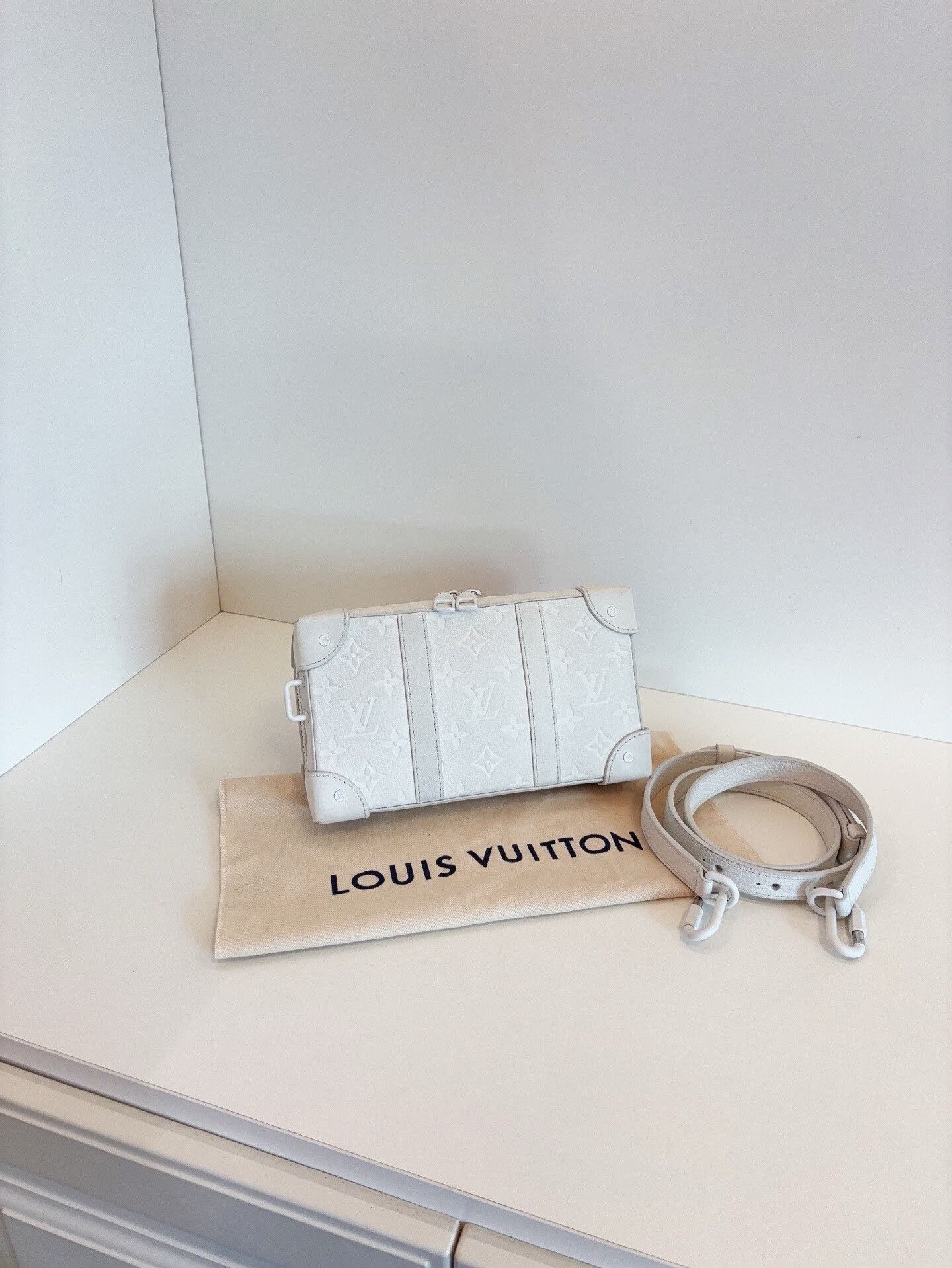 Louis Vuitton Pre-loved Bag Very good condition Size ONE SIZE - 2 Thumbnail