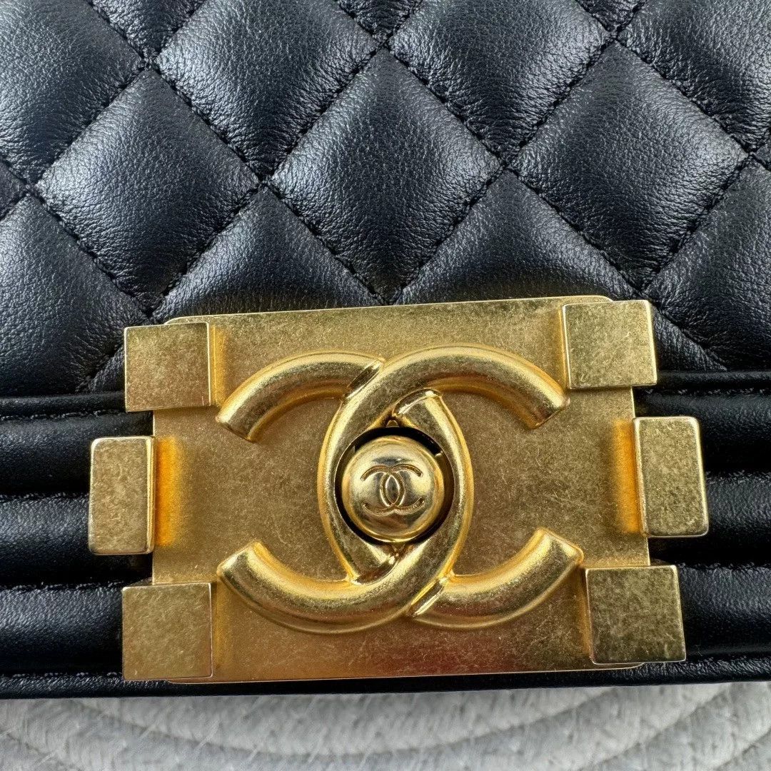 Chanel Pre-loved Bag Very good condition Size ONE SIZE - 8 Thumbnail