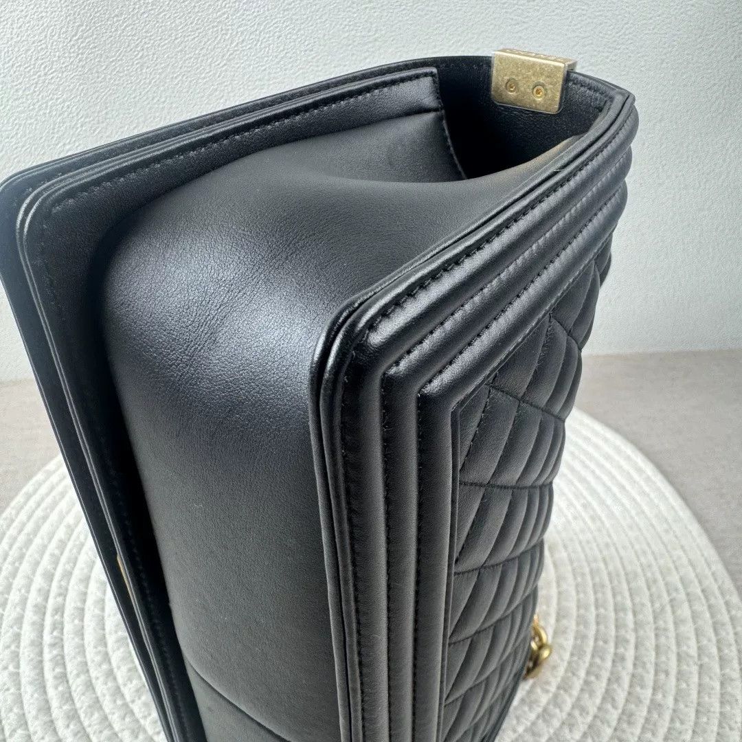 Chanel Pre-loved Bag Very good condition Size ONE SIZE - 5 Thumbnail
