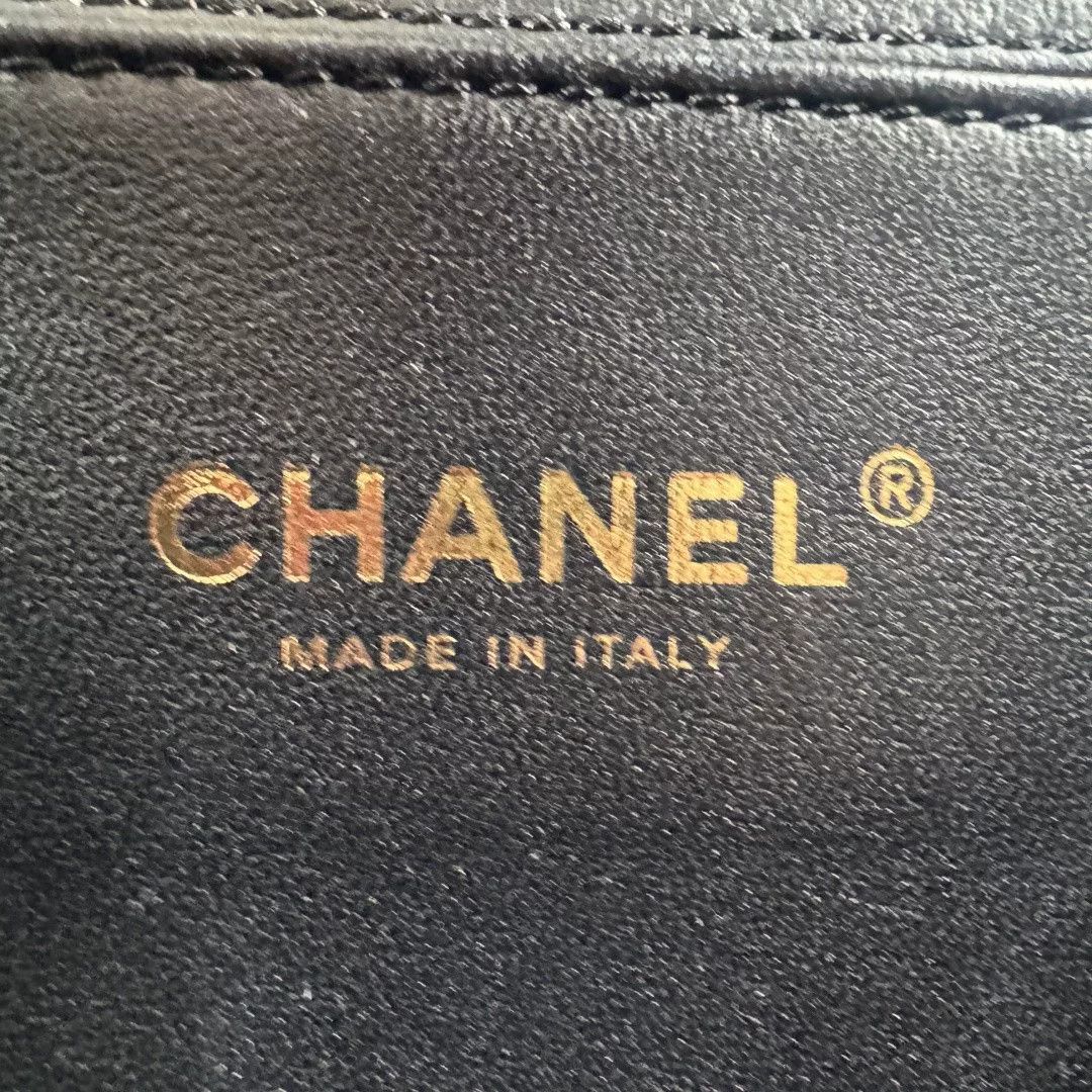 Chanel Pre-loved Bag Very good condition Size ONE SIZE - 3 Thumbnail
