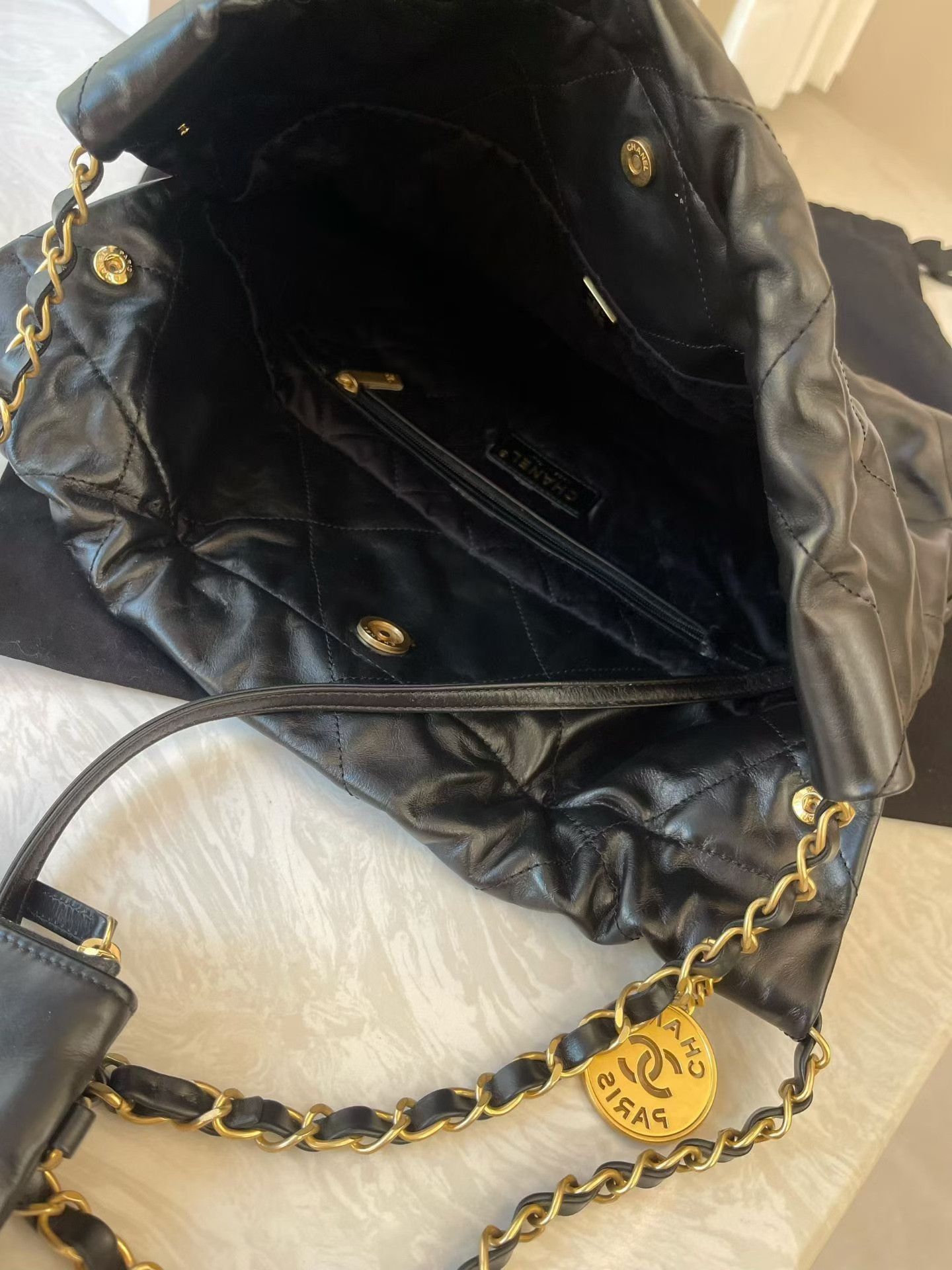 Chanel Pre-loved Bag Very good condition Size ONE SIZE - 9 Thumbnail