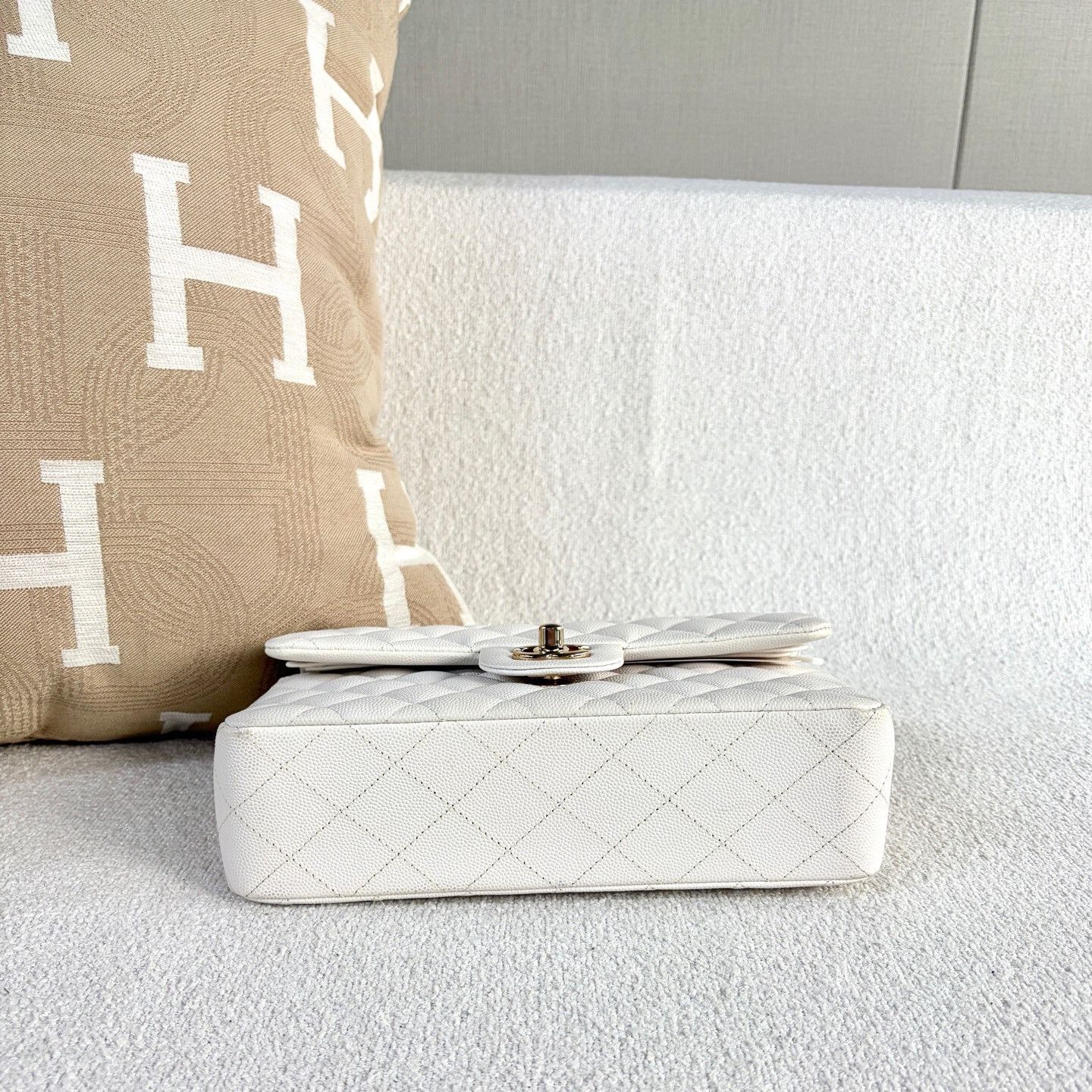 Chanel Pre-loved Bag Very good condition Size ONE SIZE - 4 Thumbnail