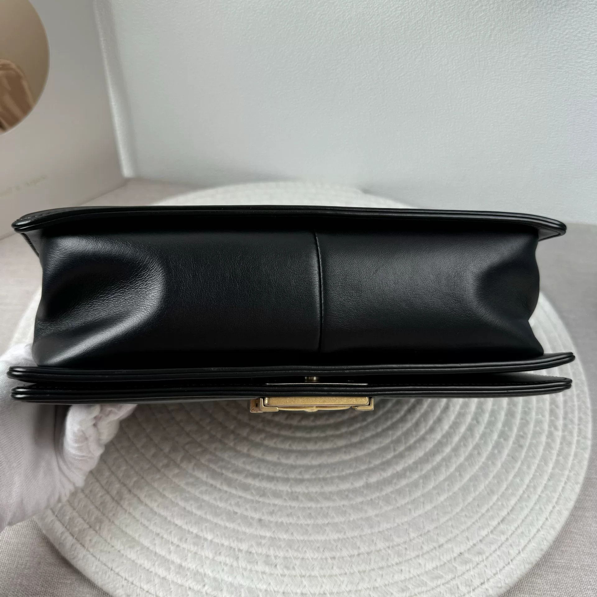 Chanel Pre-loved Bag Very good condition Size ONE SIZE - 4 Thumbnail
