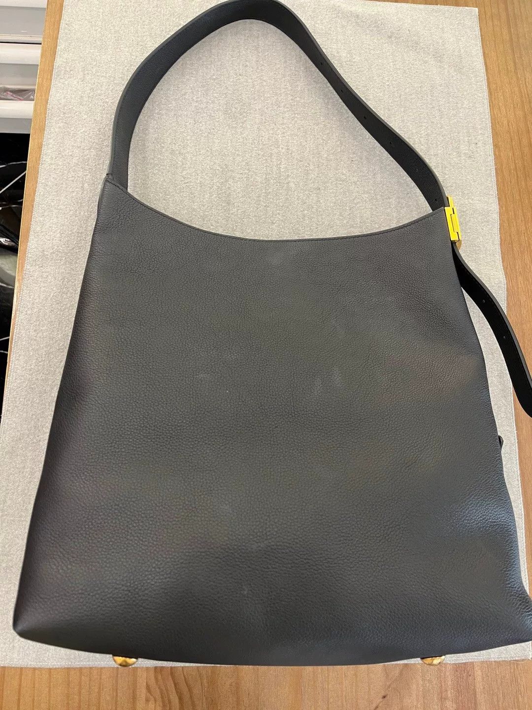 Louis Vuitton Pre-loved Bag Very good condition Size ONE SIZE - 7 Thumbnail