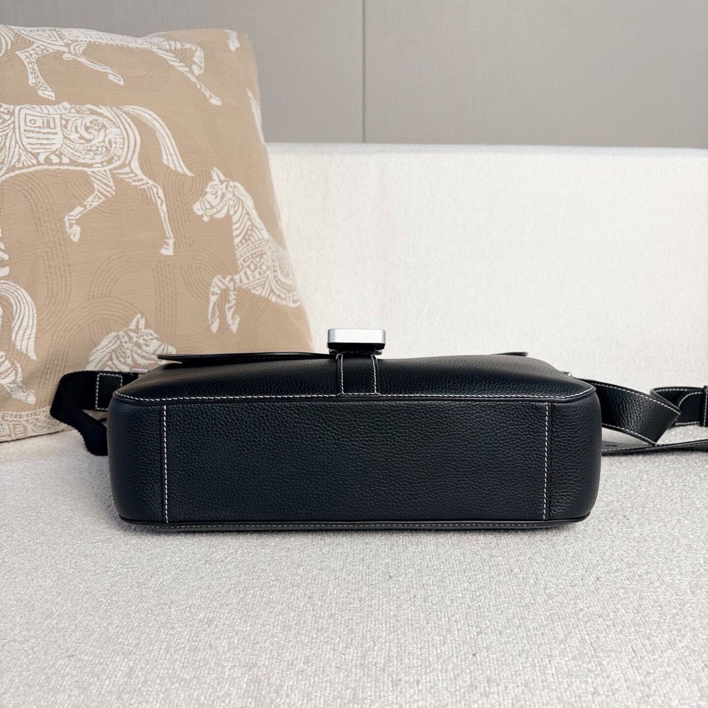 Dior Pre-loved Bag Very good condition Size ONE SIZE - 5 Thumbnail