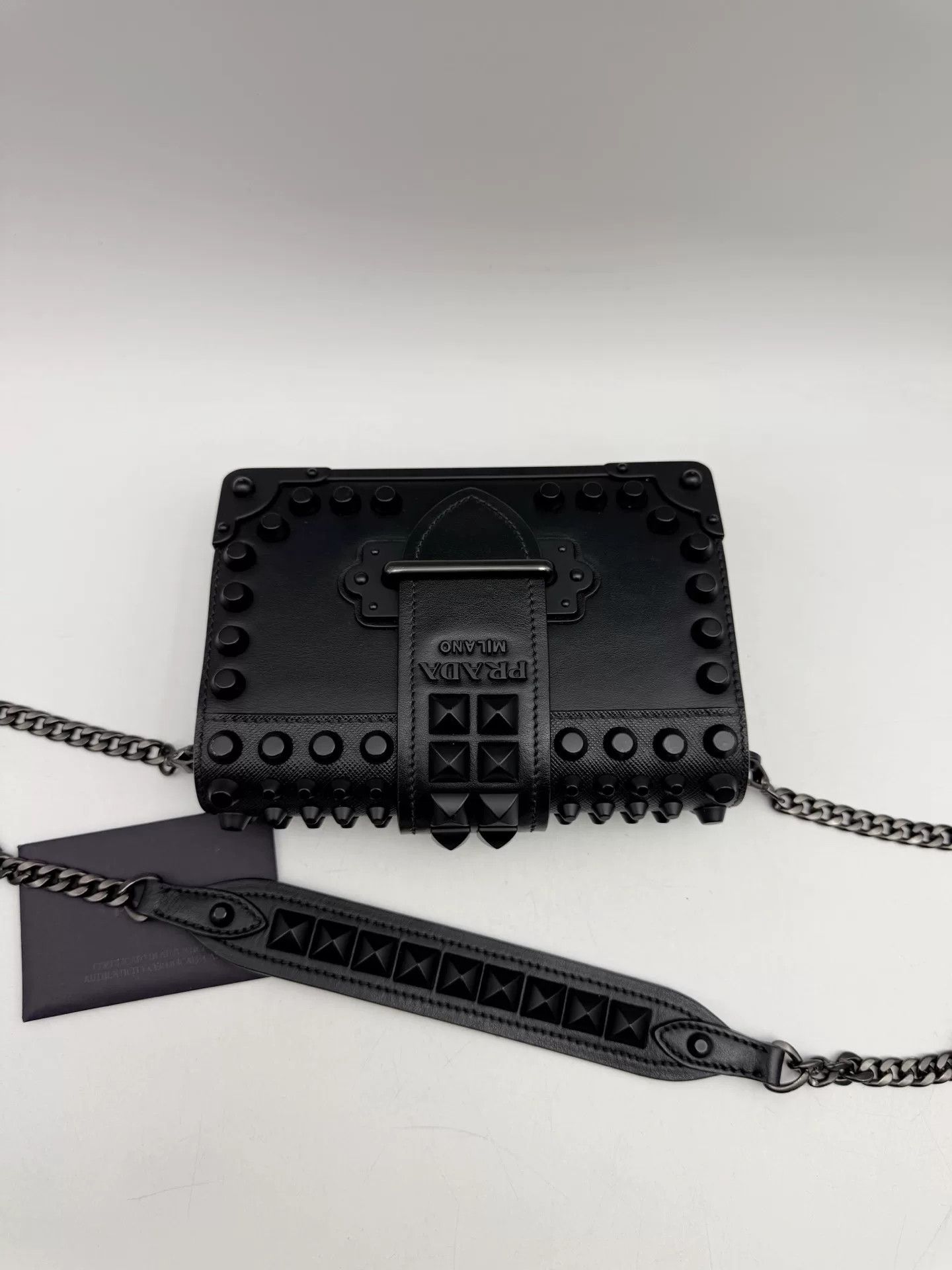 Prada Pre-loved Bag Very good condition Size ONE SIZE - 5 Thumbnail