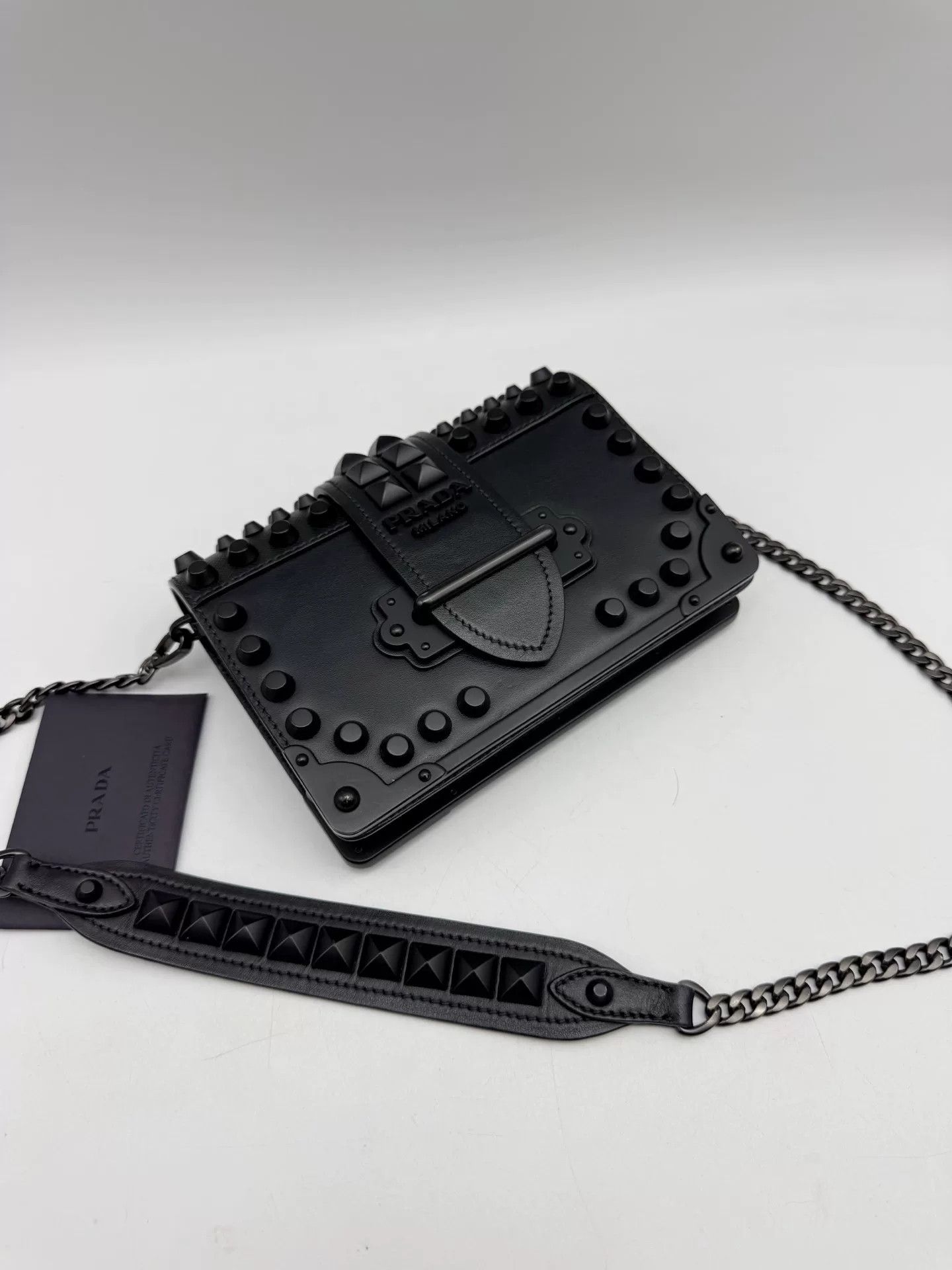 Prada Pre-loved Bag Very good condition Size ONE SIZE - 3 Thumbnail