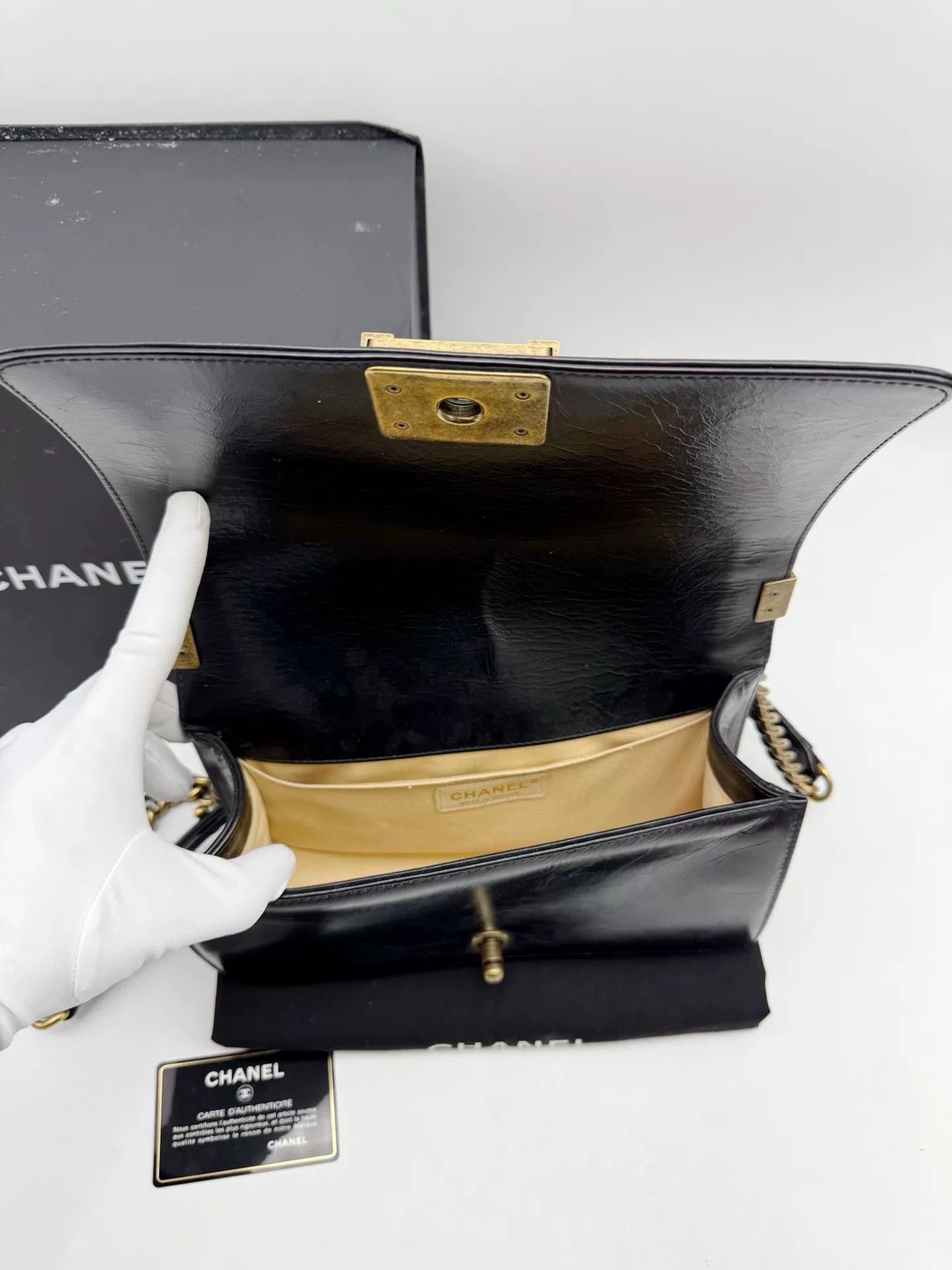 Chanel Pre-loved Bag Very good condition Size ONE SIZE - 7 Thumbnail