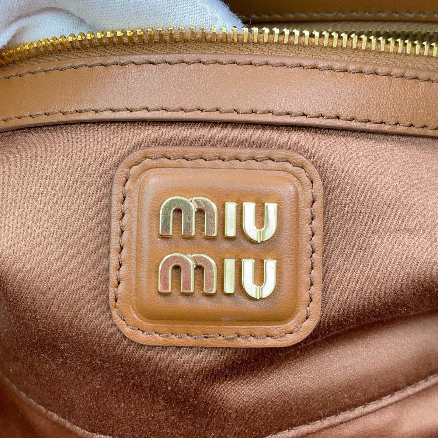 Miu Miu Pre-loved Bag Very good condition Size ONE SIZE - 8 Thumbnail