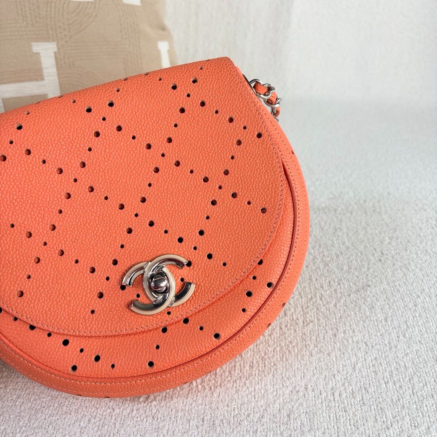 Chanel Pre-loved Bag Very good condition Size ONE SIZE - 8 Thumbnail