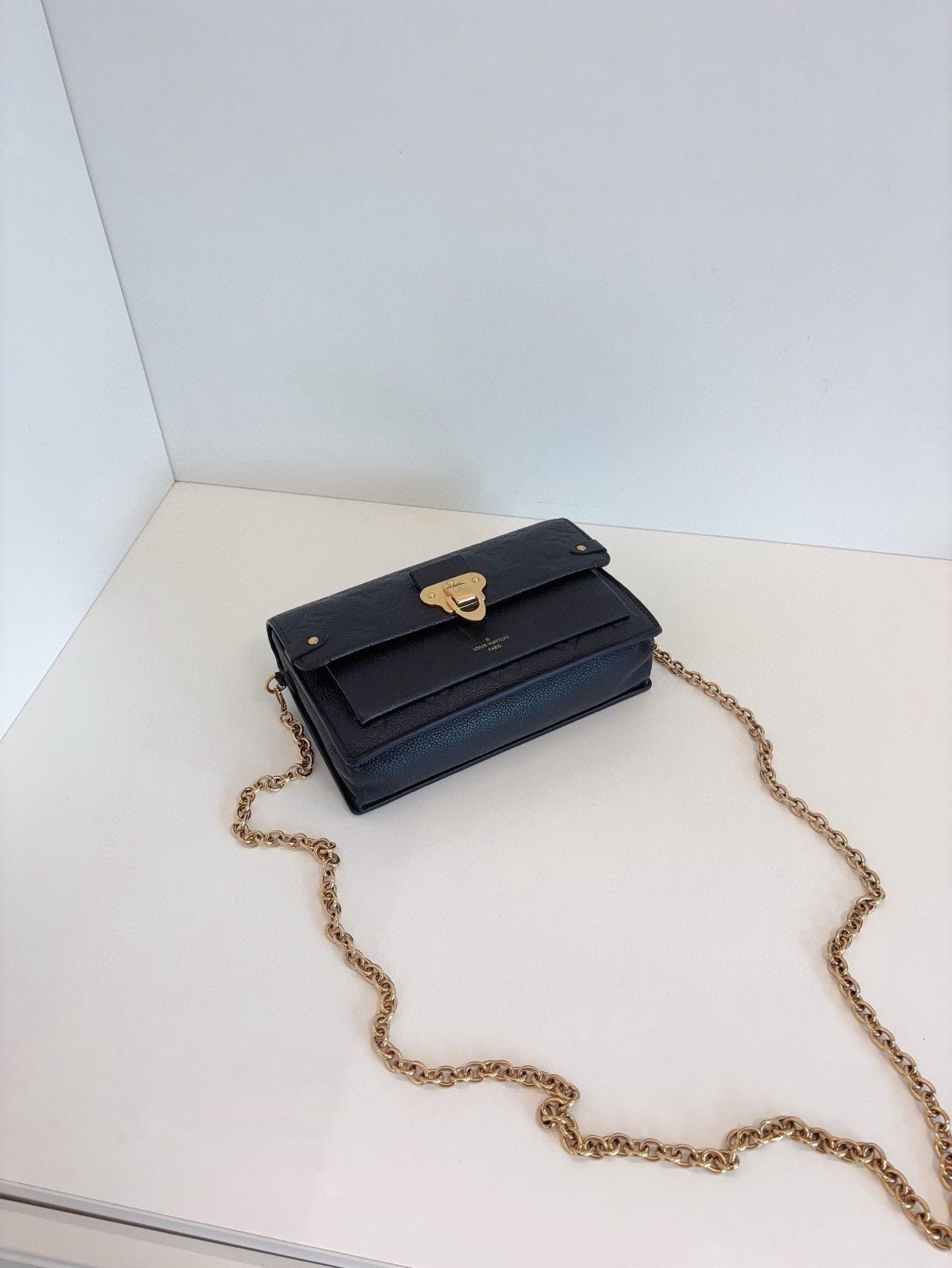 Louis Vuitton Pre-loved Bag Very good condition Size ONE SIZE - 6 Thumbnail