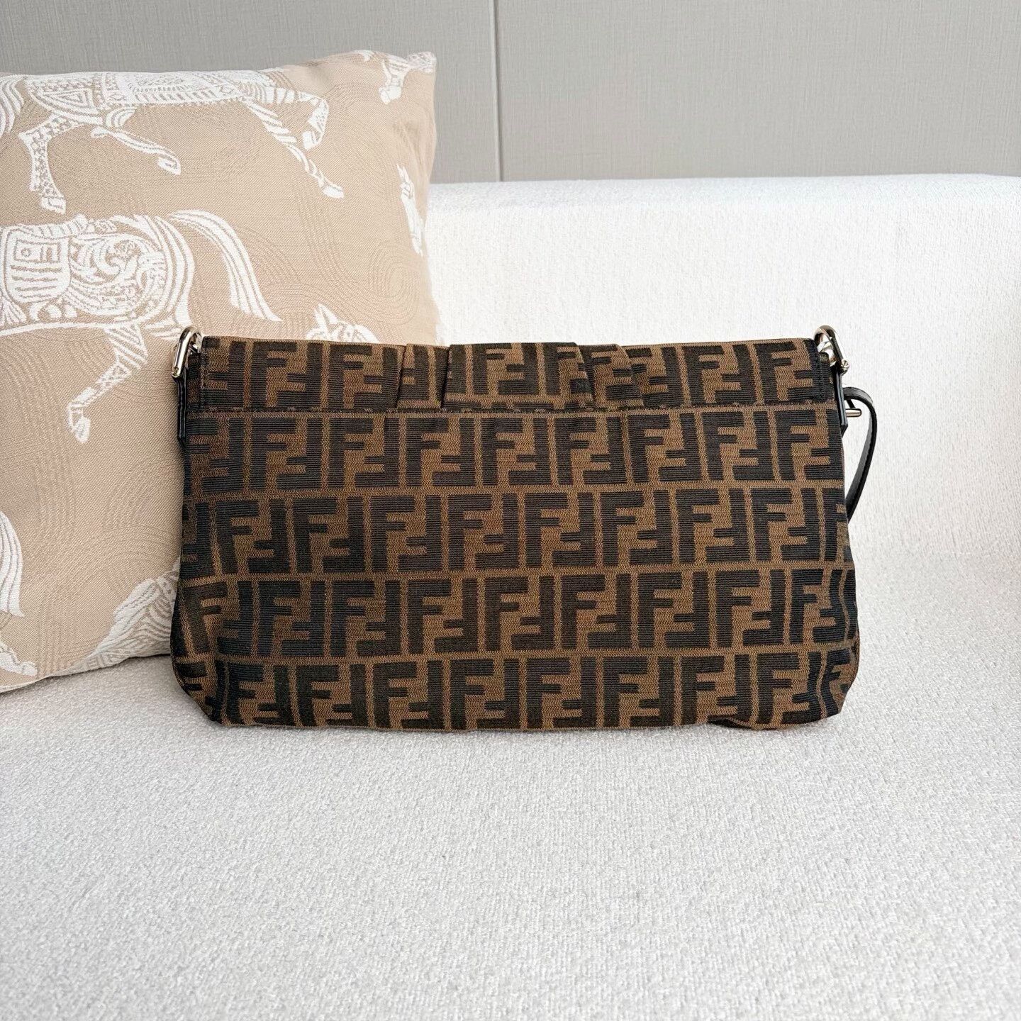 Fendi Pre-loved Bag Very good condition Size ONE SIZE - 3 Thumbnail