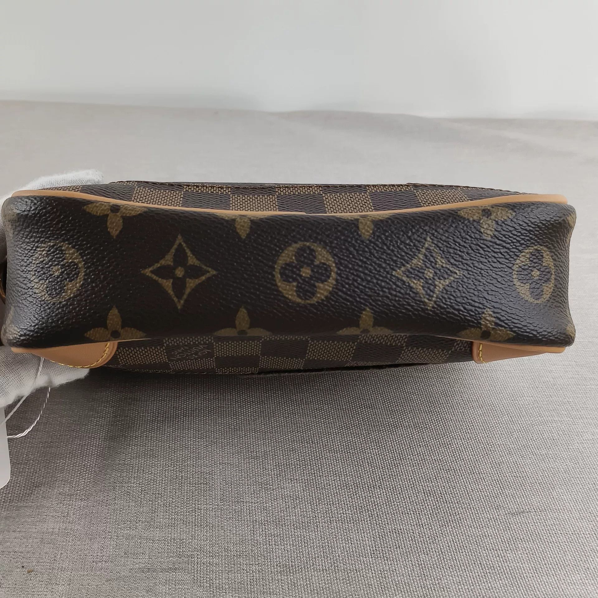 Louis Vuitton Pre-loved Bag Very good condition Size ONE SIZE - 8 Thumbnail