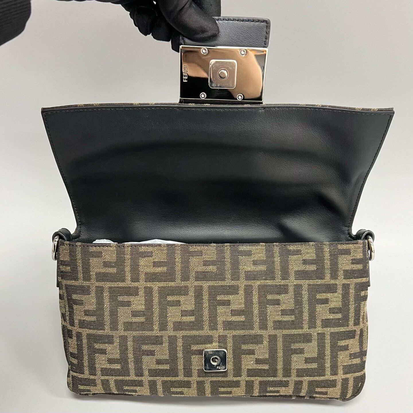 Fendi Pre-loved Bag Very good condition Size ONE SIZE - 7 Thumbnail