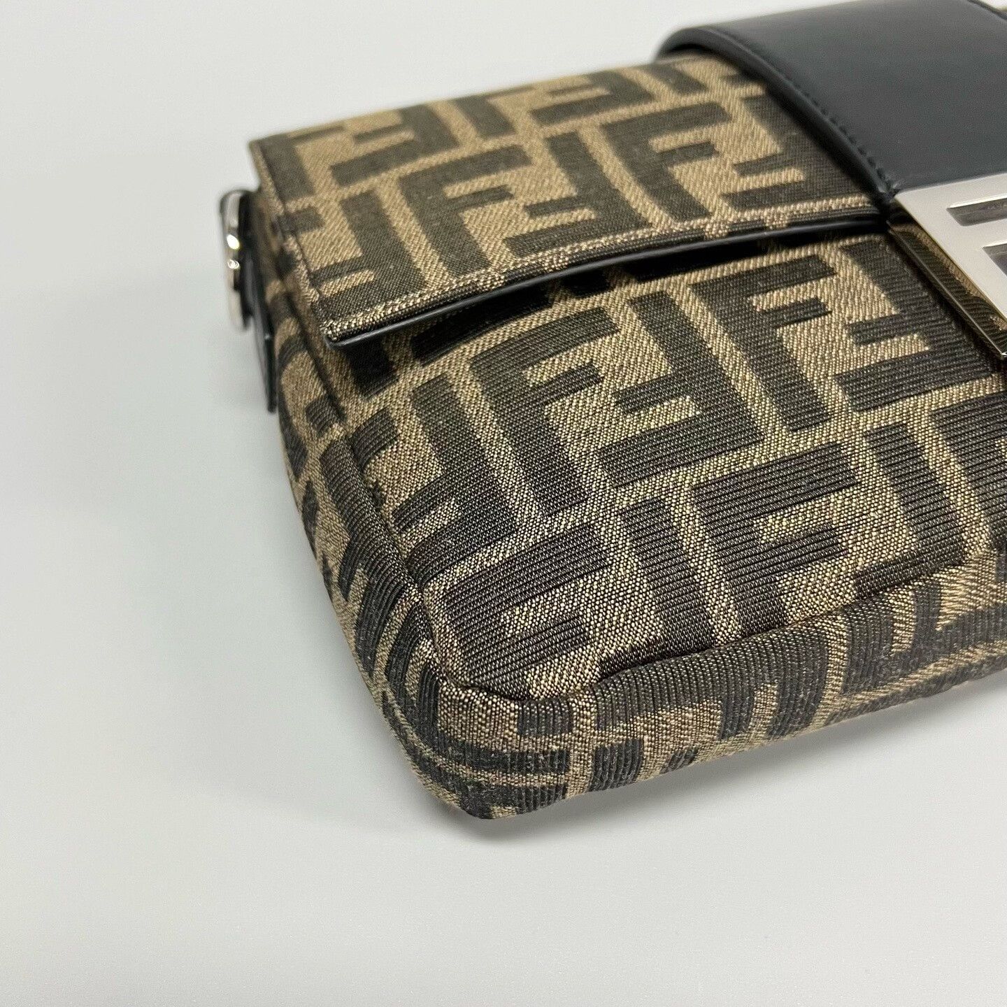 Fendi Pre-loved Bag Very good condition Size ONE SIZE - 5 Thumbnail