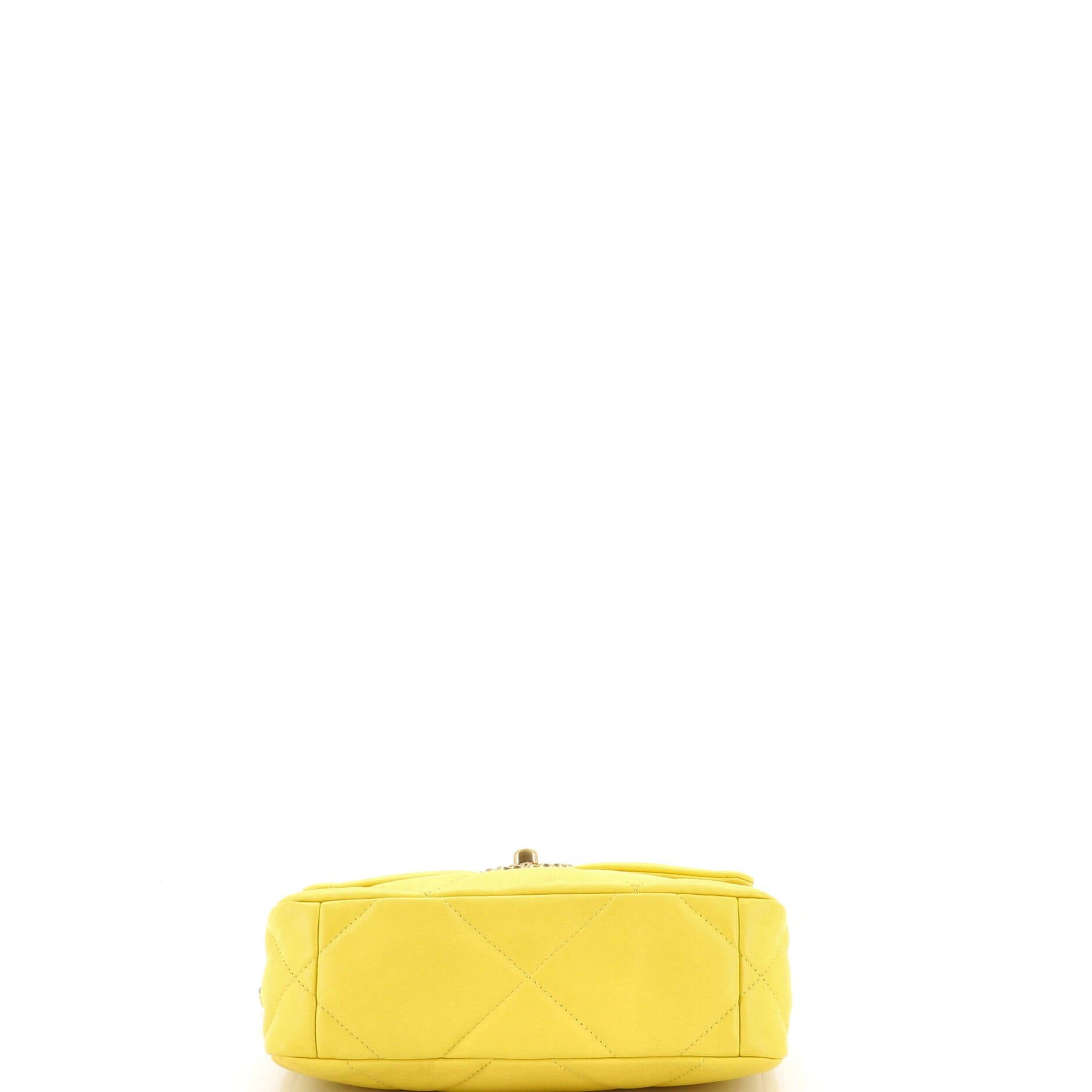 Chanel 19 Flap Bag Size ONE SIZE - 4 Thumbnail