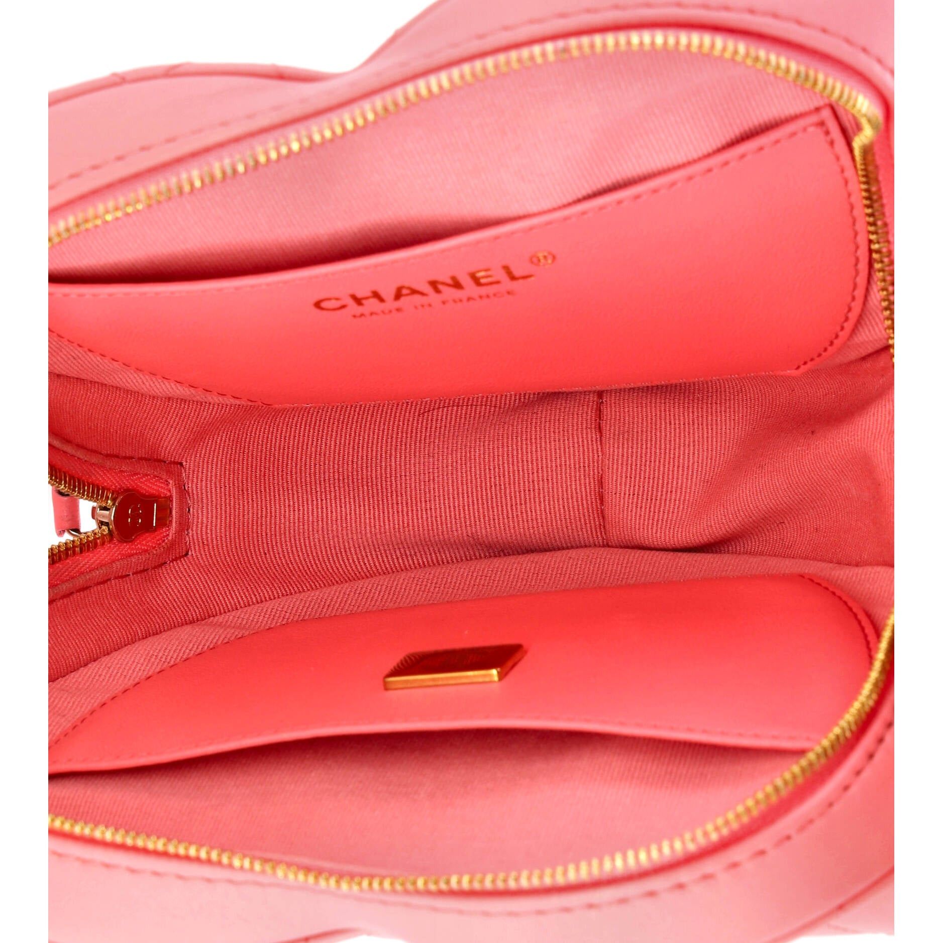 Chanel CC in Love Heart Bag Size ONE SIZE - 5 Thumbnail