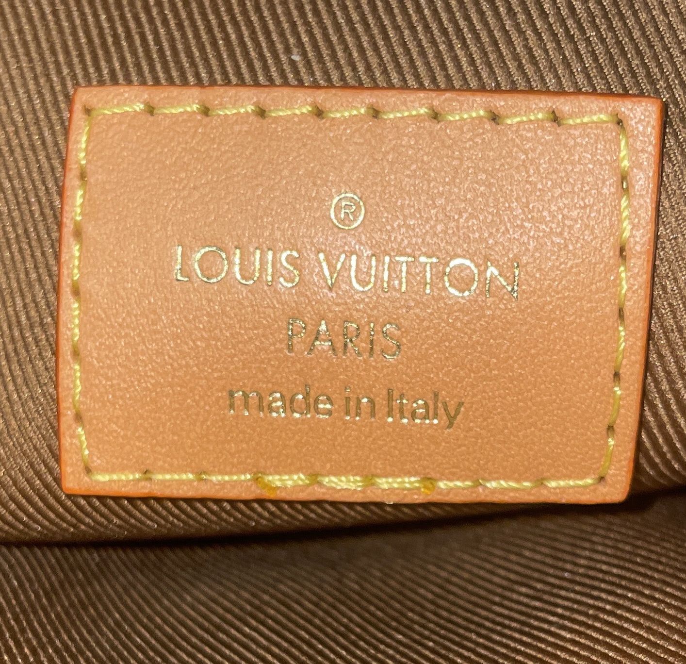 Louis Vuitton Utility Phone Sleeve Bag Size ONE SIZE - 8 Thumbnail