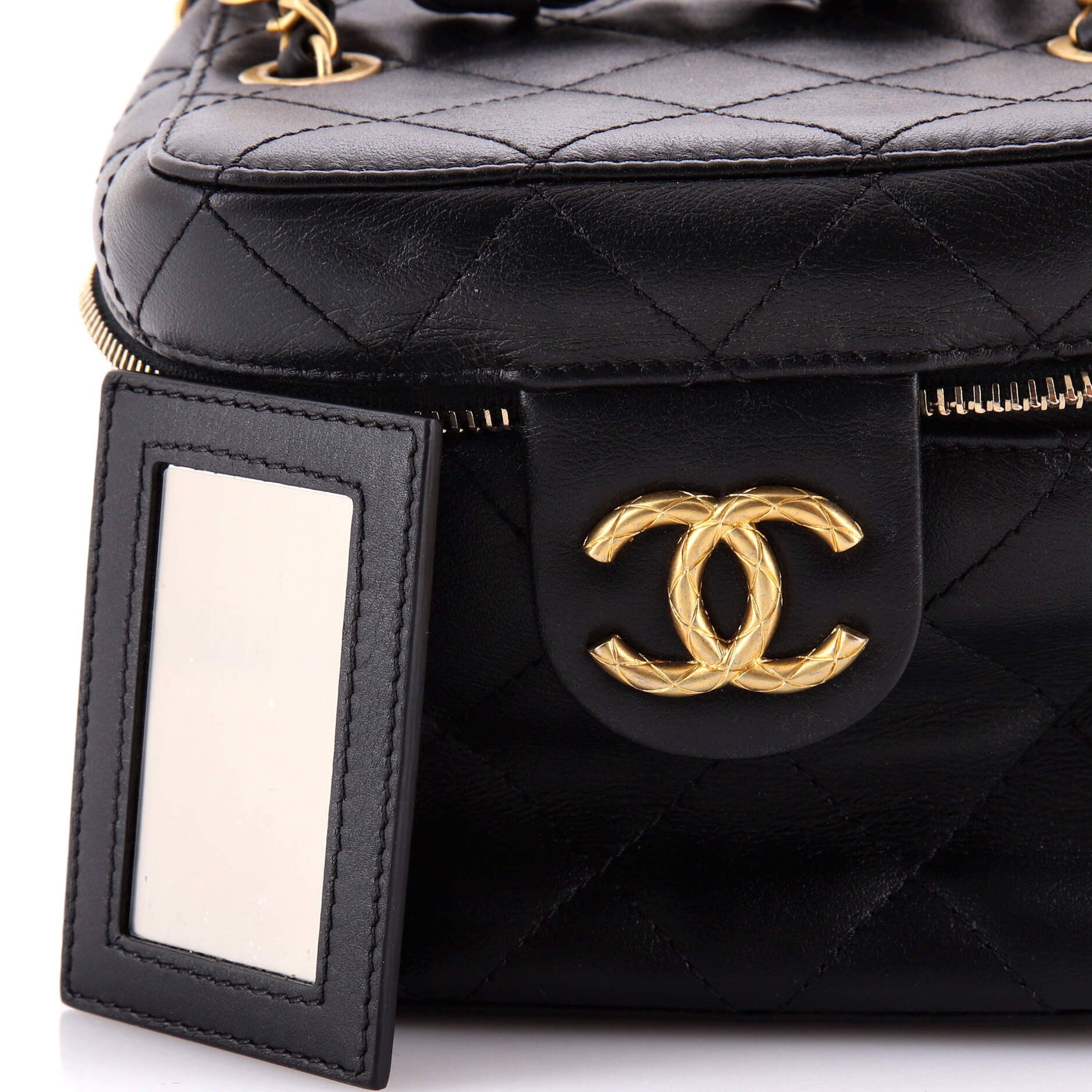 Chanel Chain Bar Vanity Case with Chain Size ONE SIZE - 8 Thumbnail