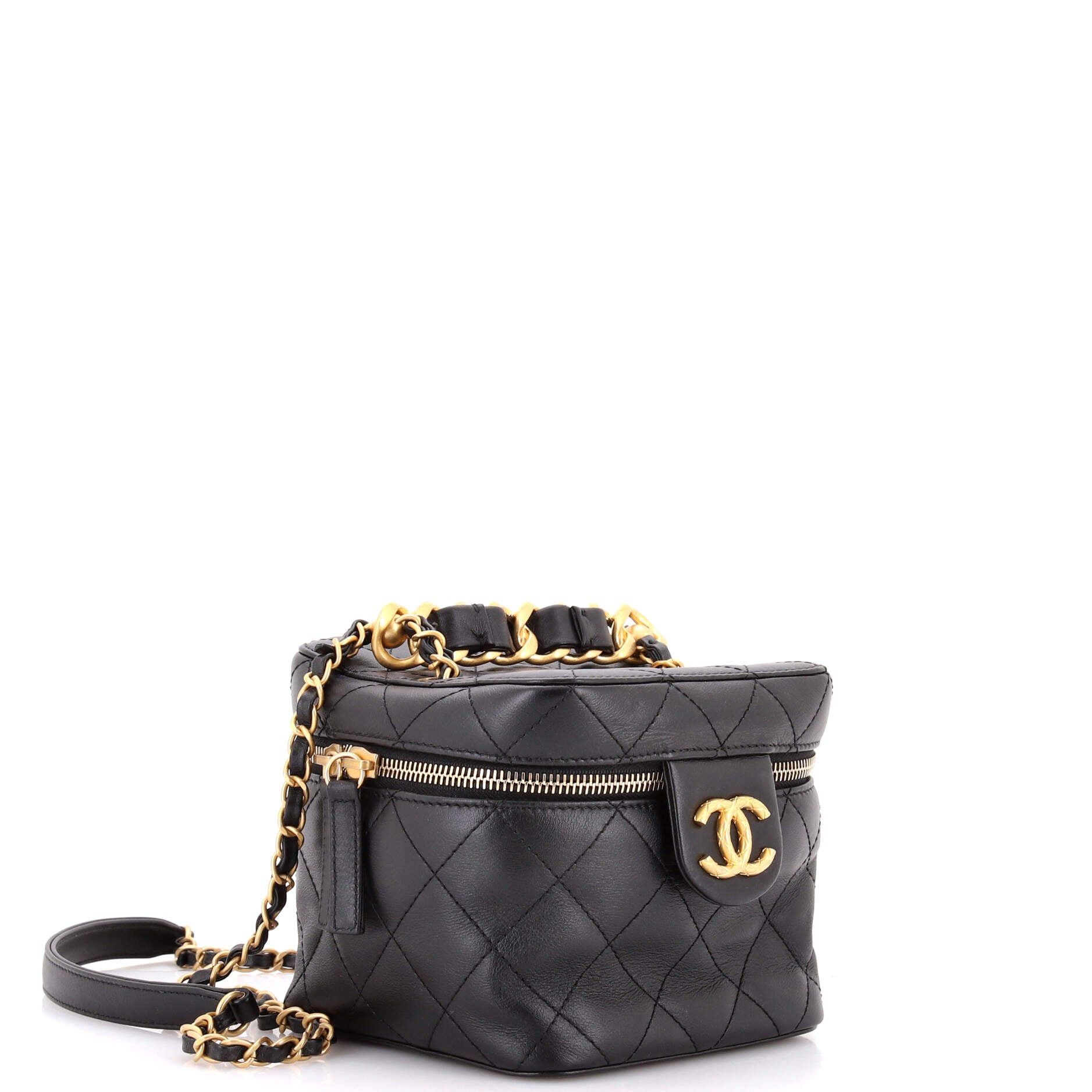 Chanel Chain Bar Vanity Case with Chain Size ONE SIZE - 2 Thumbnail