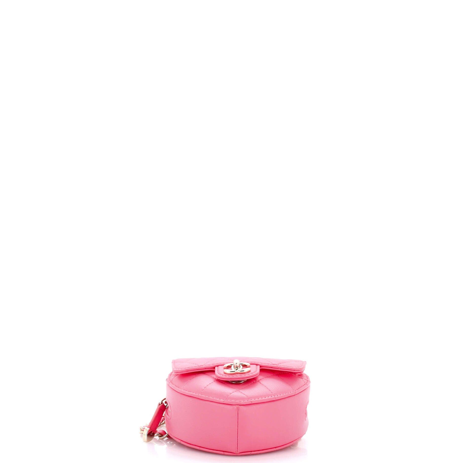 Chanel CC in Love Heart Belt Bag Size ONE SIZE - 4 Thumbnail