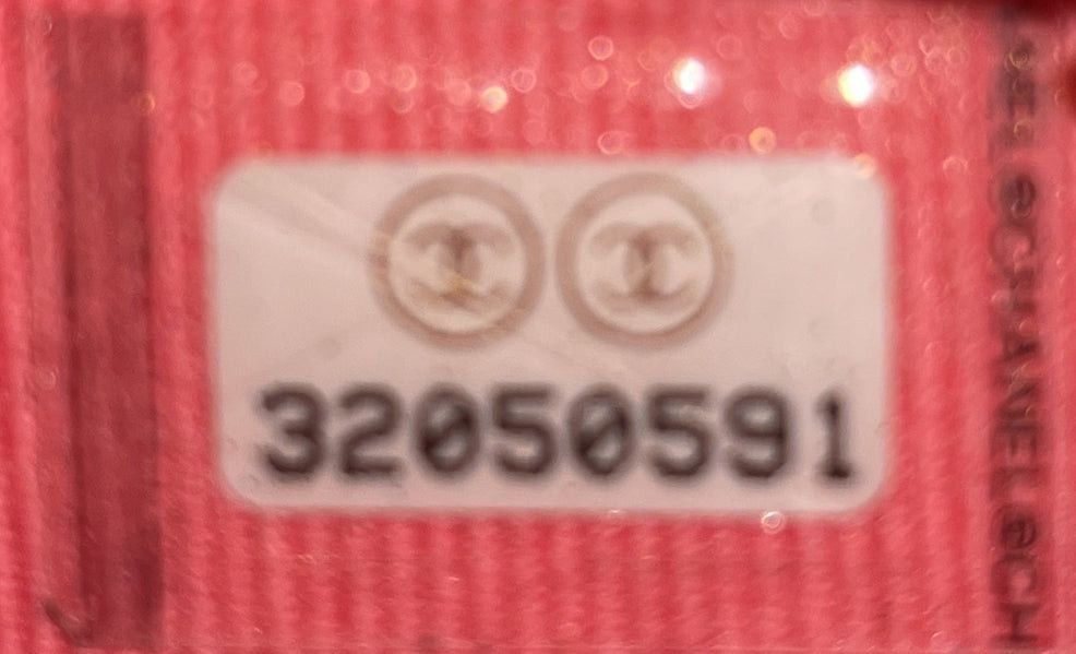 Chanel CC in Love Heart Belt Bag Size ONE SIZE - 6 Thumbnail