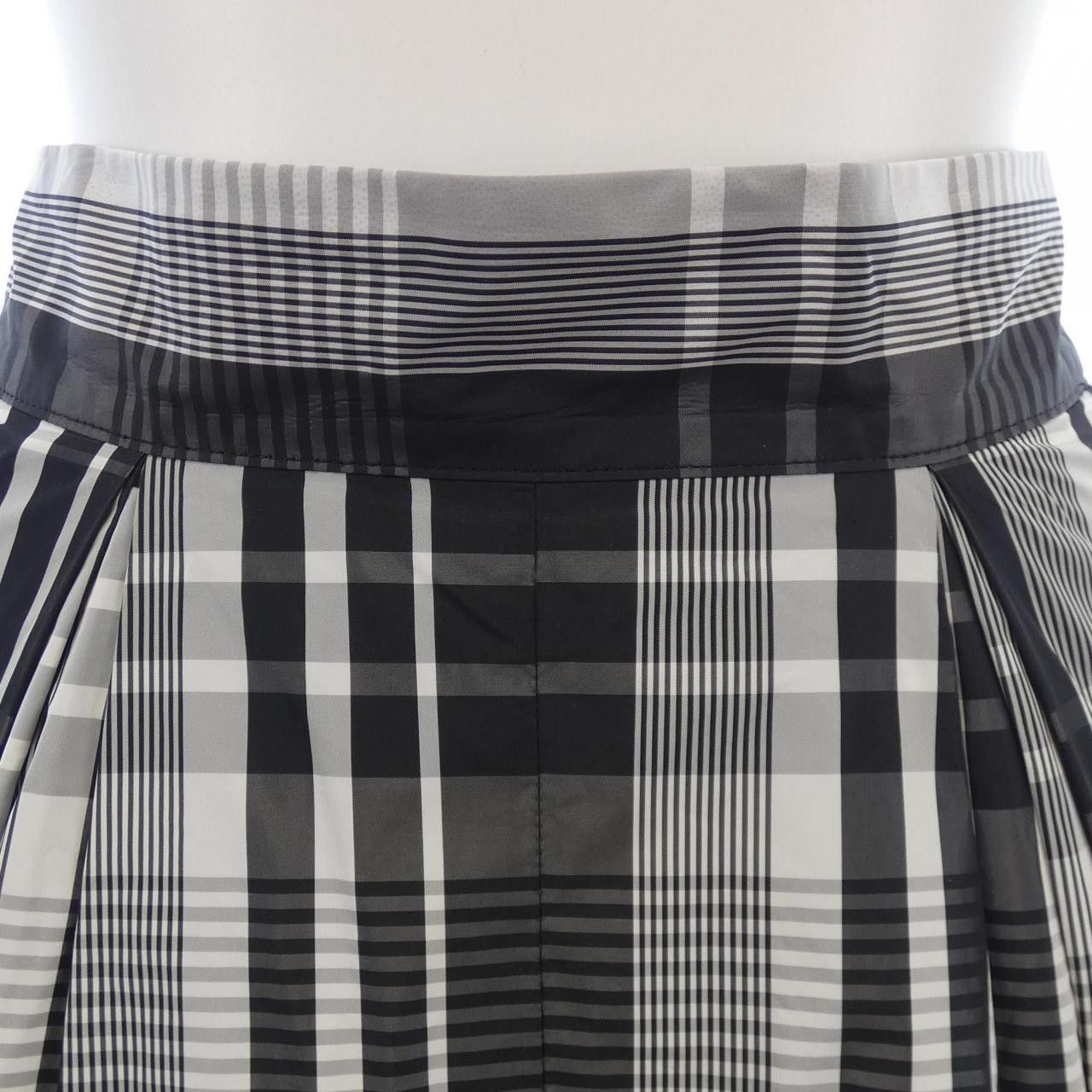 Other Other FRAY I.D Skirt Others Skirts DUTY FREE for USA Size ONE SIZE - 5 Thumbnail