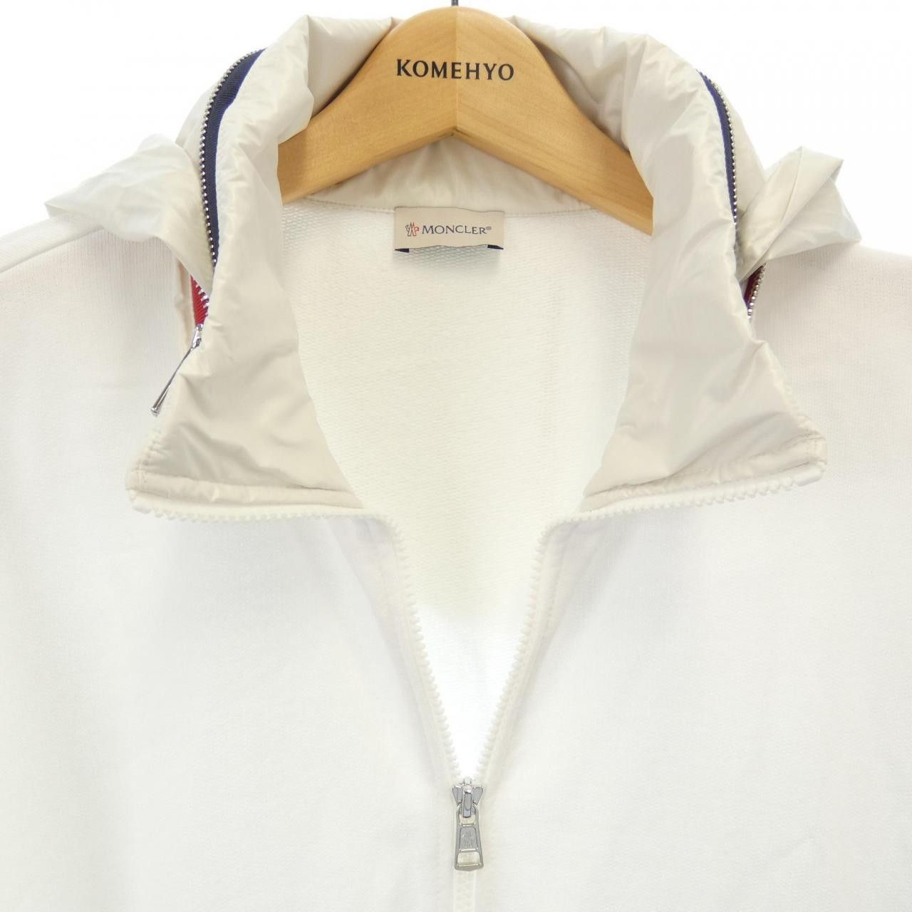 Moncler Moncler Moncler Jacket Textile Outerwear 20918G00037 DUTY FREE for USA Size ONE SIZE - 5 Thumbnail