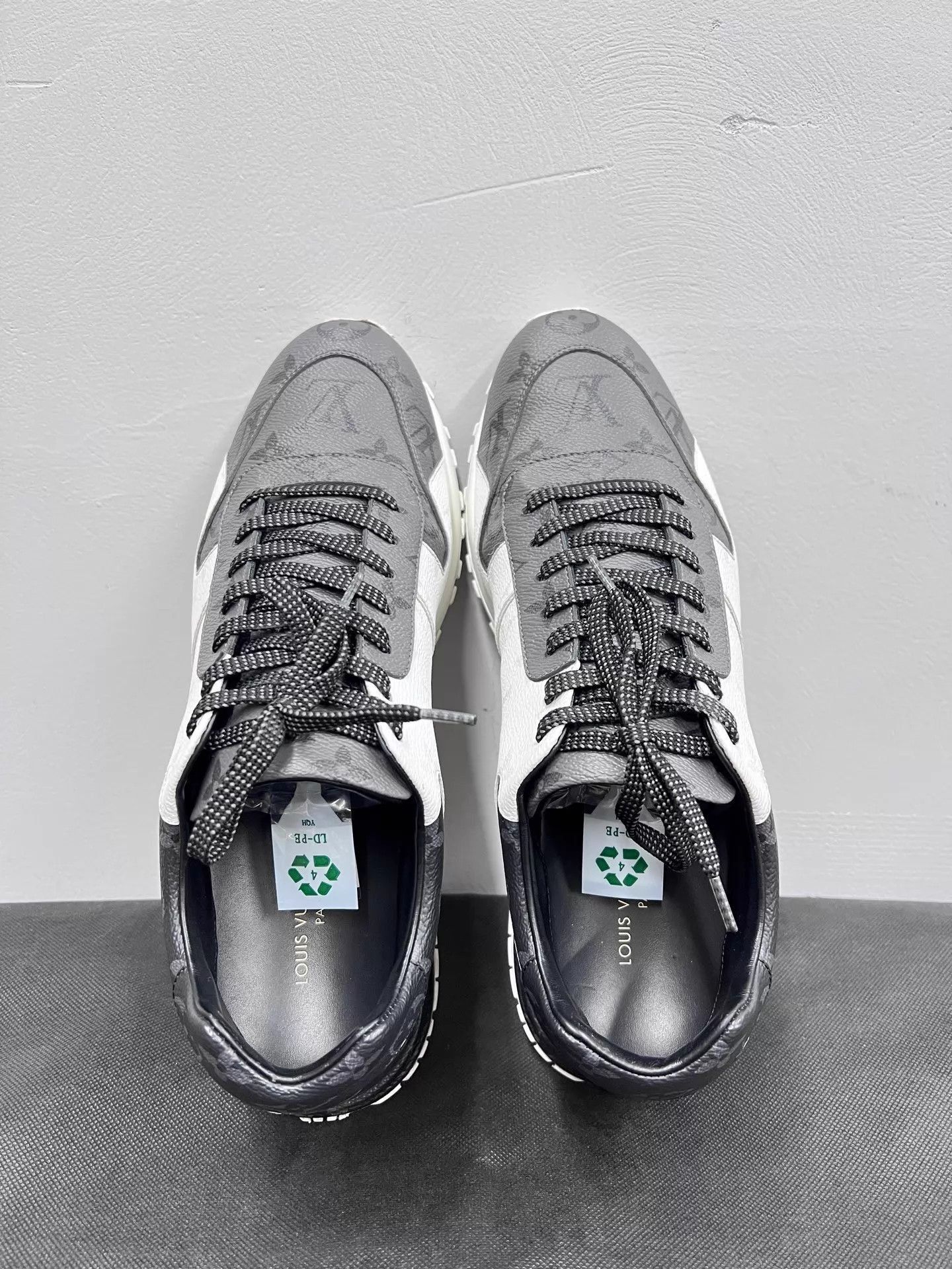 Louis Vuitton Multi Color Low-Top Sneakers Size 8.5 Size US 8.5 / EU 41-42 - 4 Thumbnail