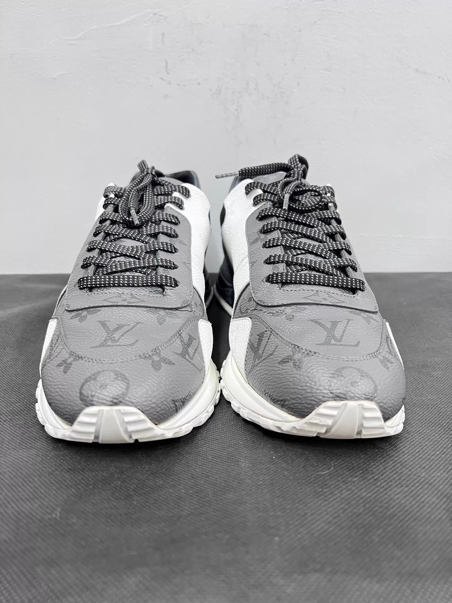 Louis Vuitton Multi Color Low-Top Sneakers Size 8.5 Size US 8.5 / EU 41-42 - 2 Thumbnail