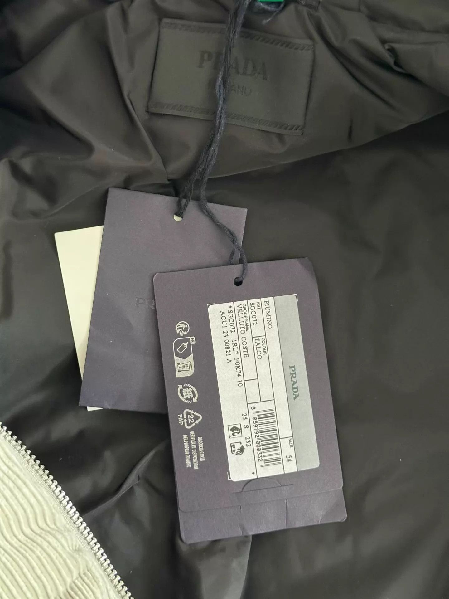 Prada Hooded Padded Black Jacket Size US L / EU 52-54 / 3 - 4 Thumbnail