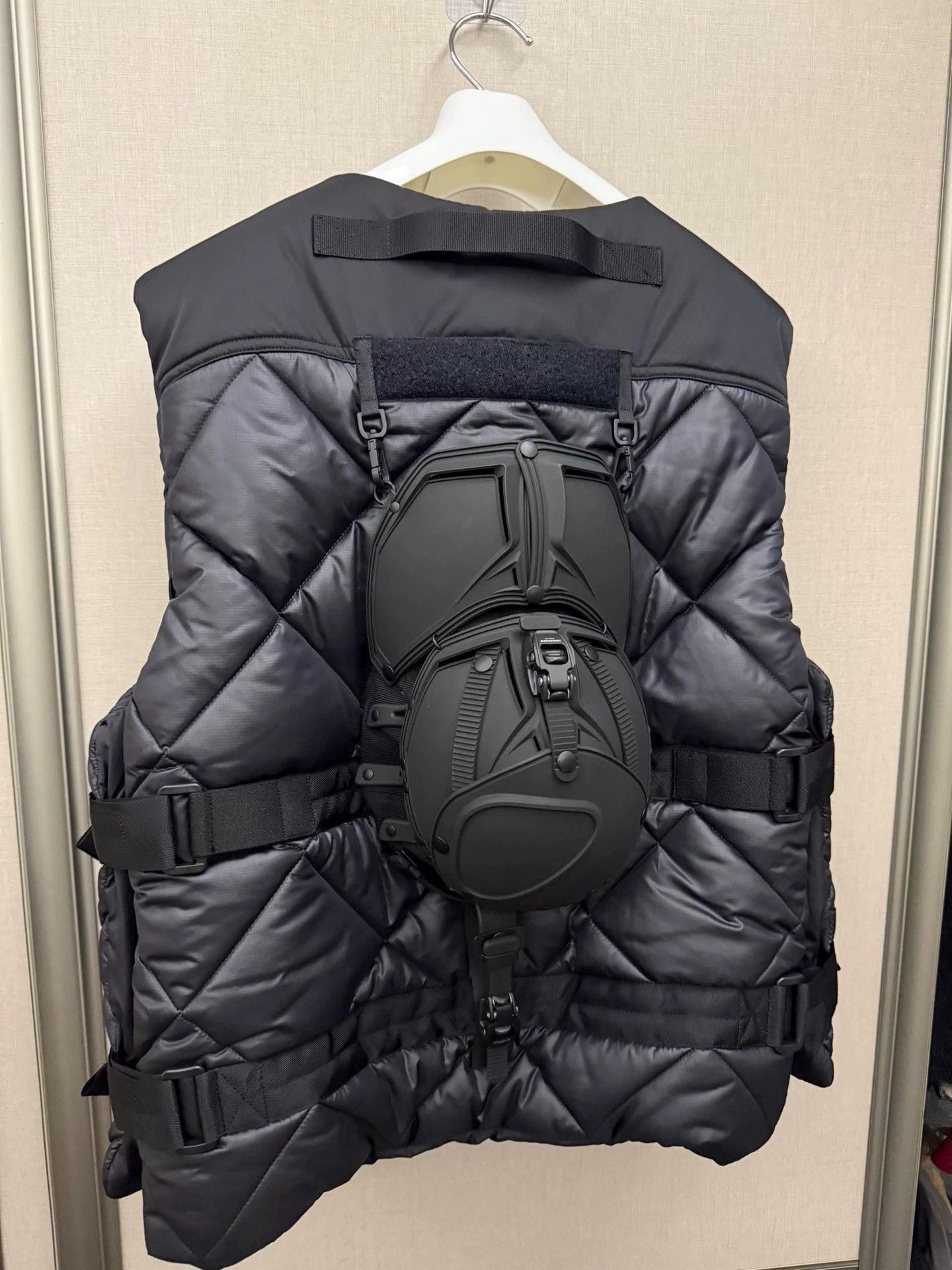 Junya Watanabe Black Quilted Vest with Utility Buckle Detail Size US XL / EU 56 / 4 - 2 Thumbnail