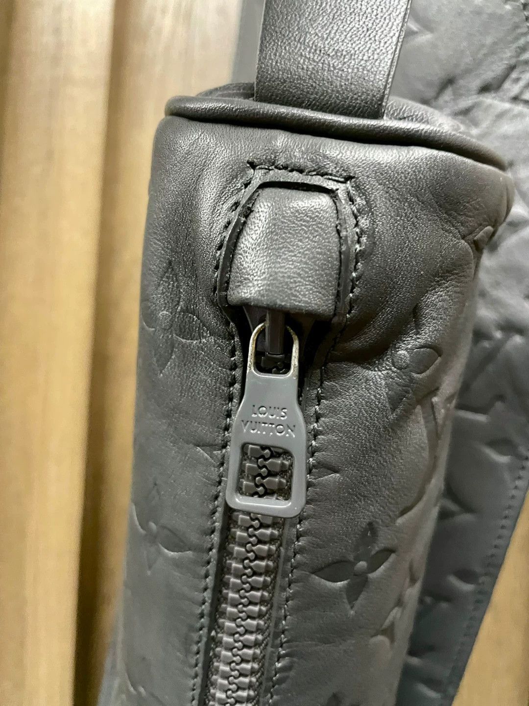 Louis Vuitton Gray Leather Vest with Pouch Detail Size US M / EU 48-50 / 2 - 3 Thumbnail