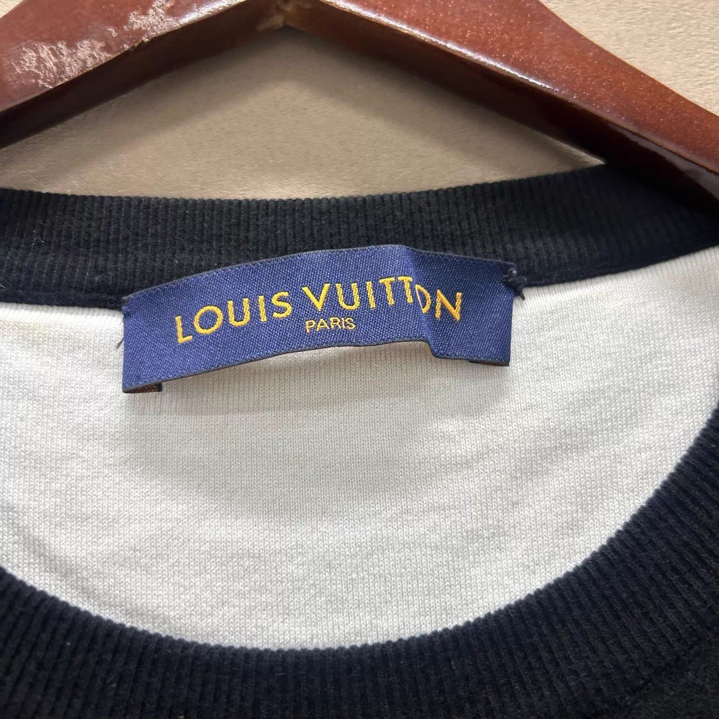 Louis Vuitton Black Graphic Short Sleeve Shirt Size US XL / EU 56 / 4 - 3 Thumbnail