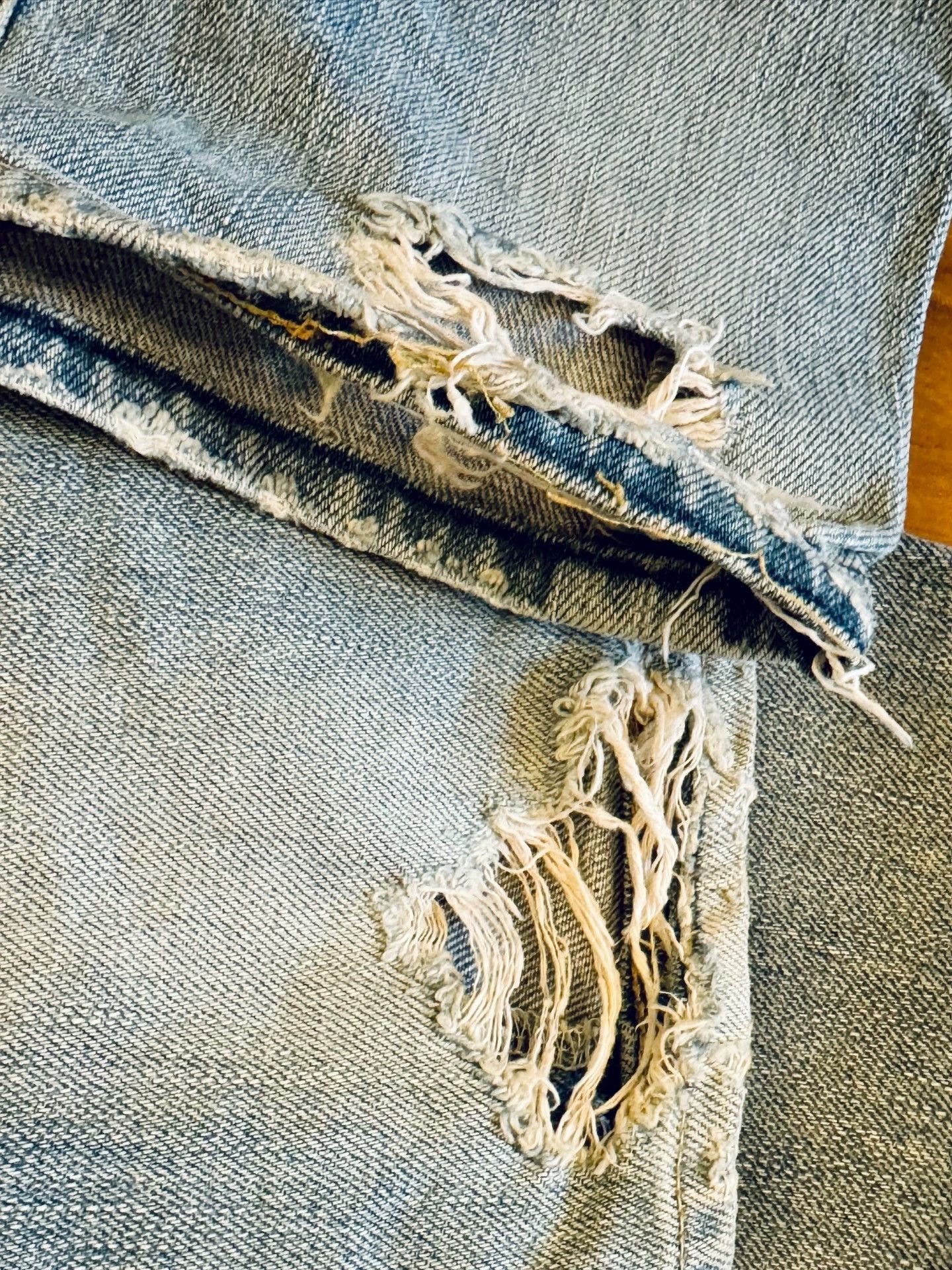 Saint Laurent Paris Distressed Blue Denim Jeans Size 30 Size US 30 / EU 46 - 4 Thumbnail