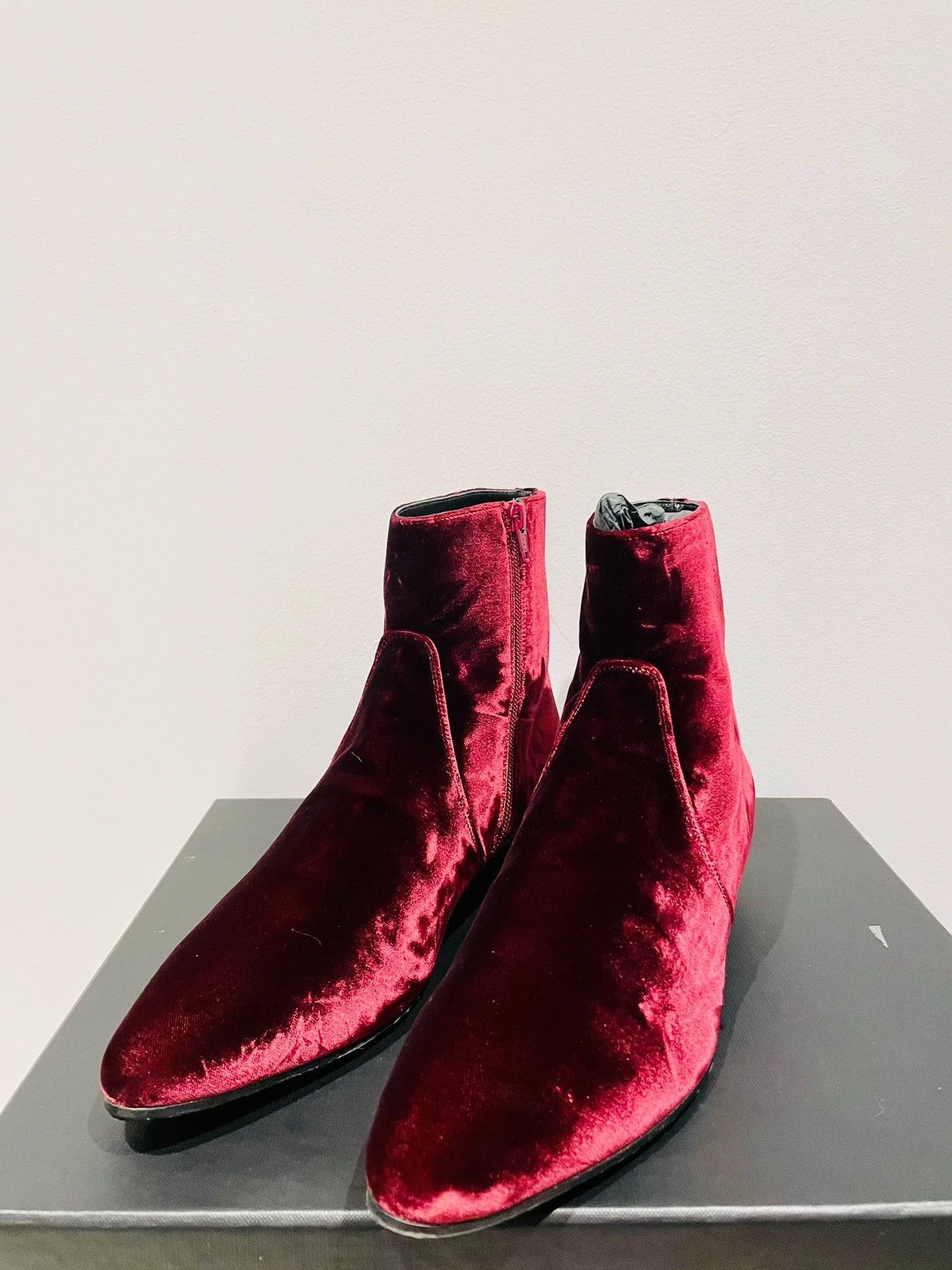 Saint Laurent Paris Red Velvet Ankle Boots Size 8 Size US 8 / EU 41 - 2 Thumbnail
