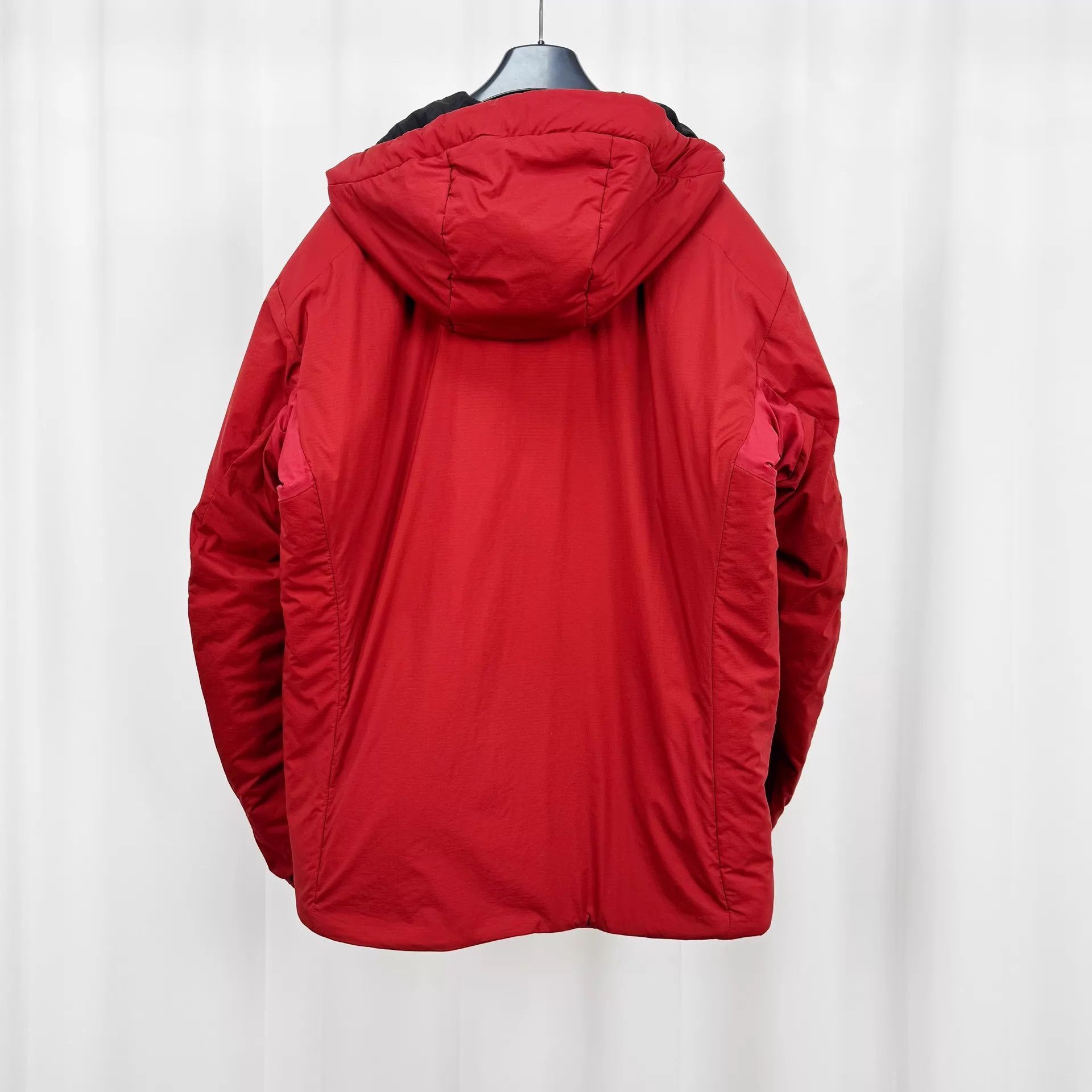 Arc'teryx Red Hooded Puffer Jacket Size L Size US L / EU 52-54 / 3 - 2 Thumbnail