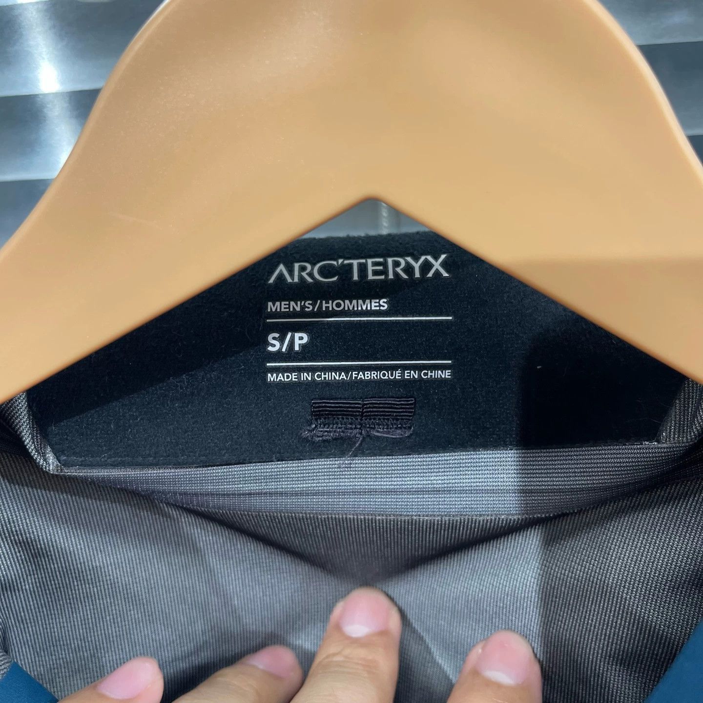 Arc'teryx Blue Hooded Light Jacket Size S Size US S / EU 44-46 / 1 - 3 Thumbnail