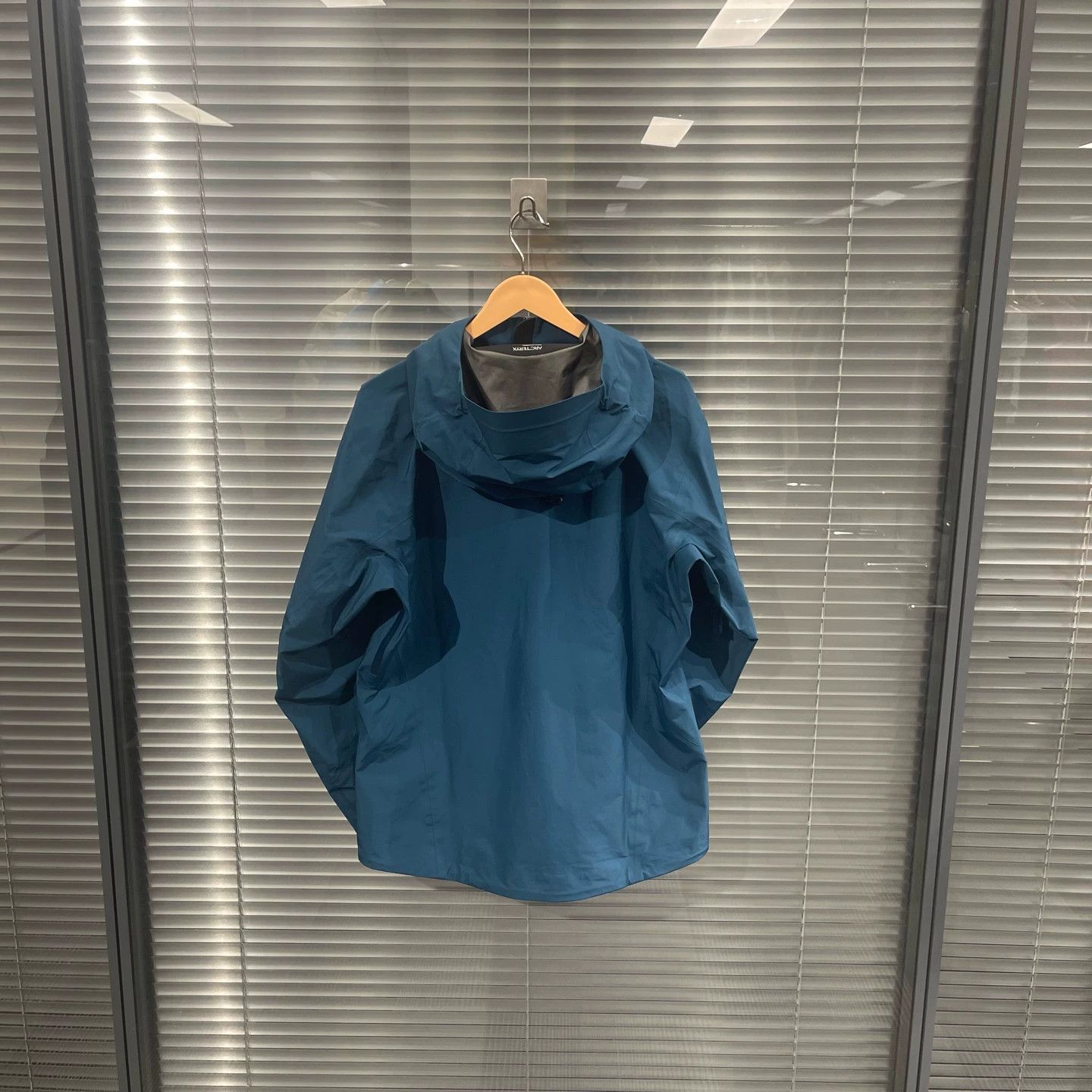 Arc'teryx Blue Hooded Light Jacket Size S Size US S / EU 44-46 / 1 - 2 Thumbnail