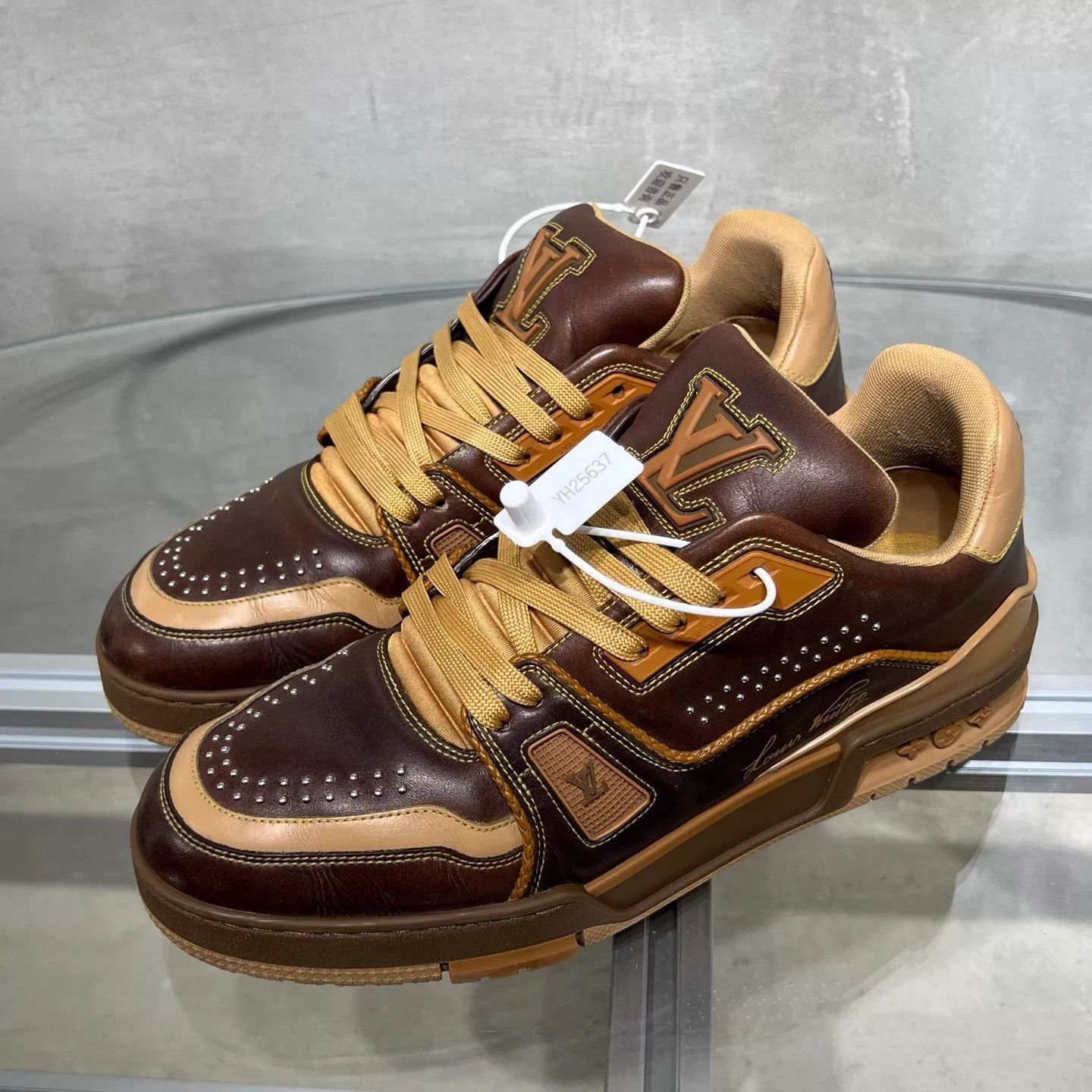 Louis Vuitton Brown High-Top Leather Sneakers Size 8.5 Size US 8.5 / EU 41-42 - 2 Thumbnail