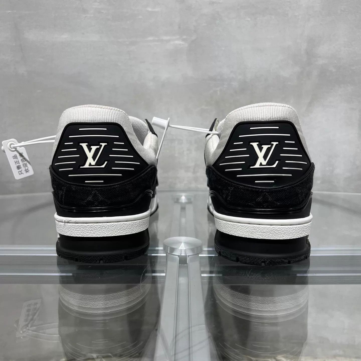 Louis Vuitton Multi-Color Low-Top Sneakers Size 8.5 Size US 8.5 / EU 41-42 - 6 Thumbnail