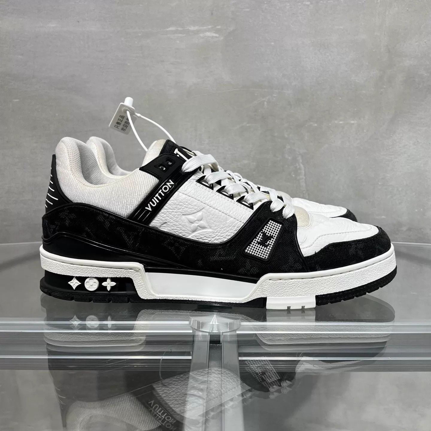 Louis Vuitton Multi-Color Low-Top Sneakers Size 8.5 Size US 8.5 / EU 41-42 - 4 Thumbnail