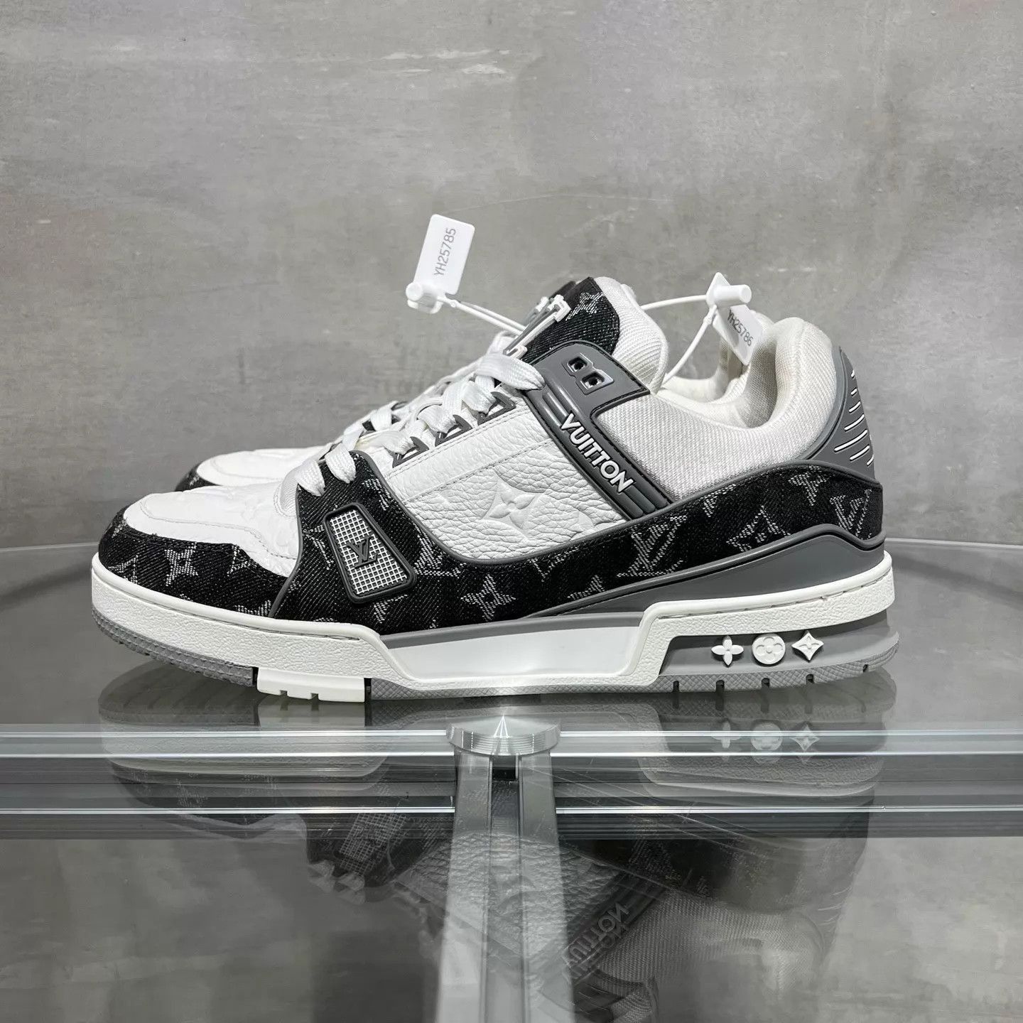 Louis Vuitton Multi Pattern Low-Top Sneakers Size 8.5 Size US 8.5 / EU 41-42 - 3 Thumbnail