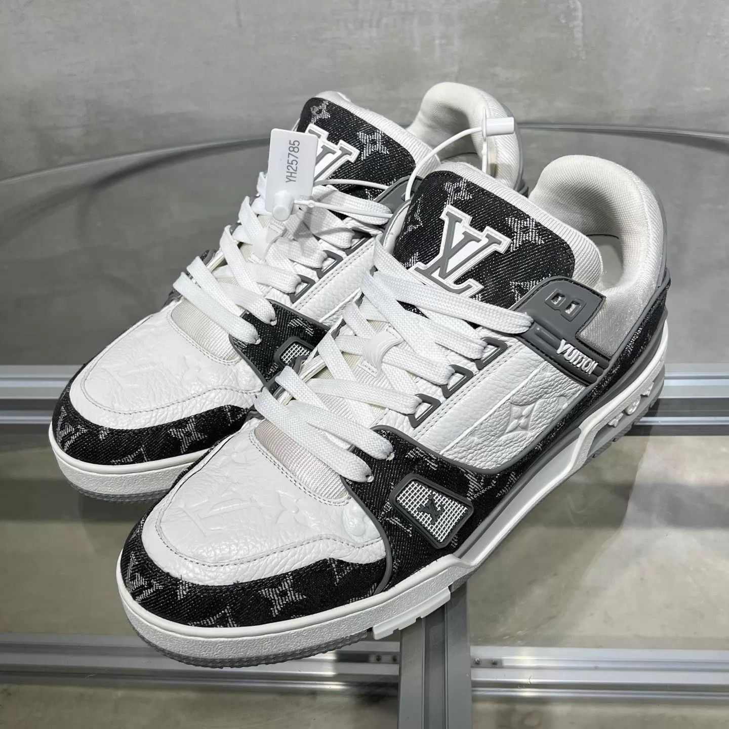 Louis Vuitton Multi Pattern Low-Top Sneakers Size 8.5 Size US 8.5 / EU 41-42 - 2 Thumbnail