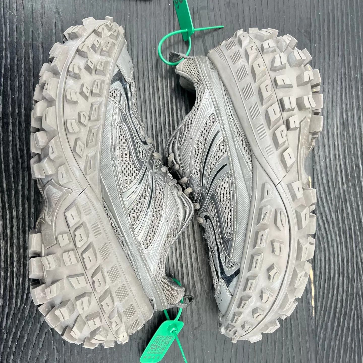Balenciaga Gray Chunky Sole Low-Top Sneakers Size US 9 / EU 42 - 4 Thumbnail