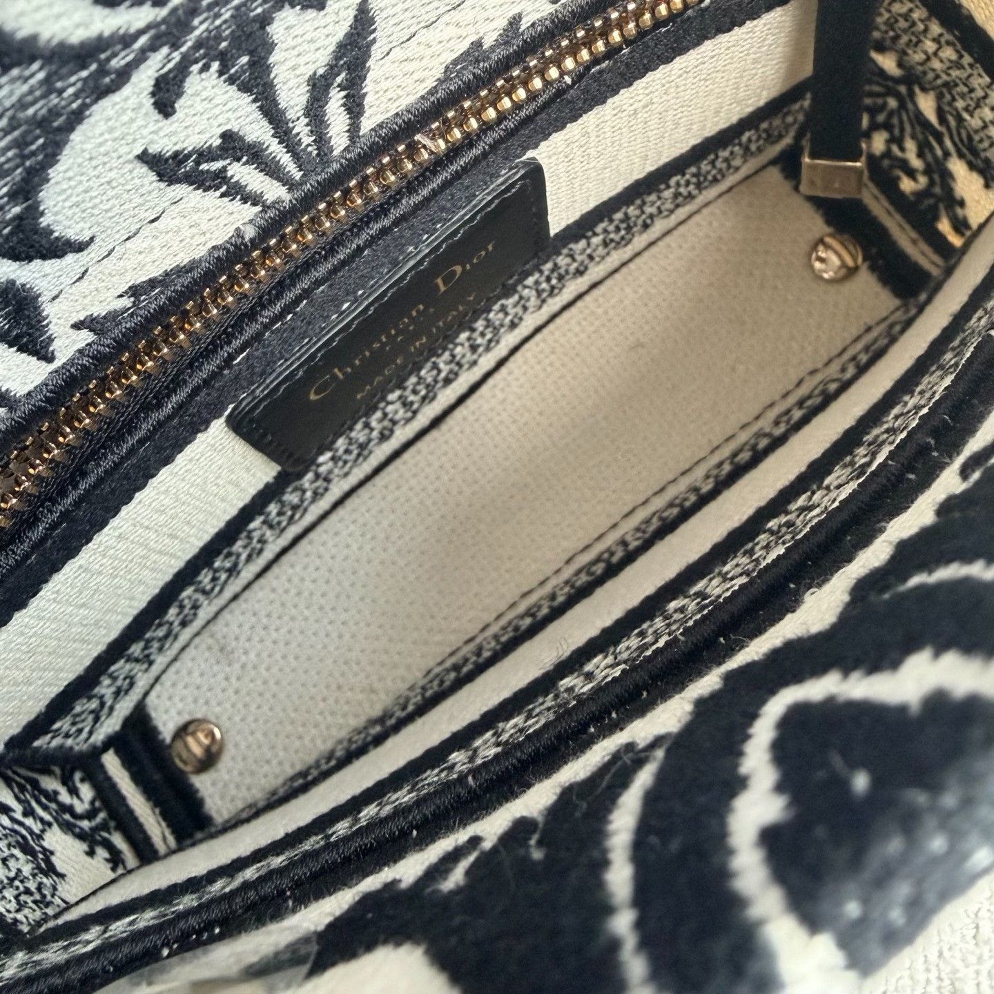 Dior Pre-loved Bag Very good condition Size ONE SIZE - 7 Thumbnail
