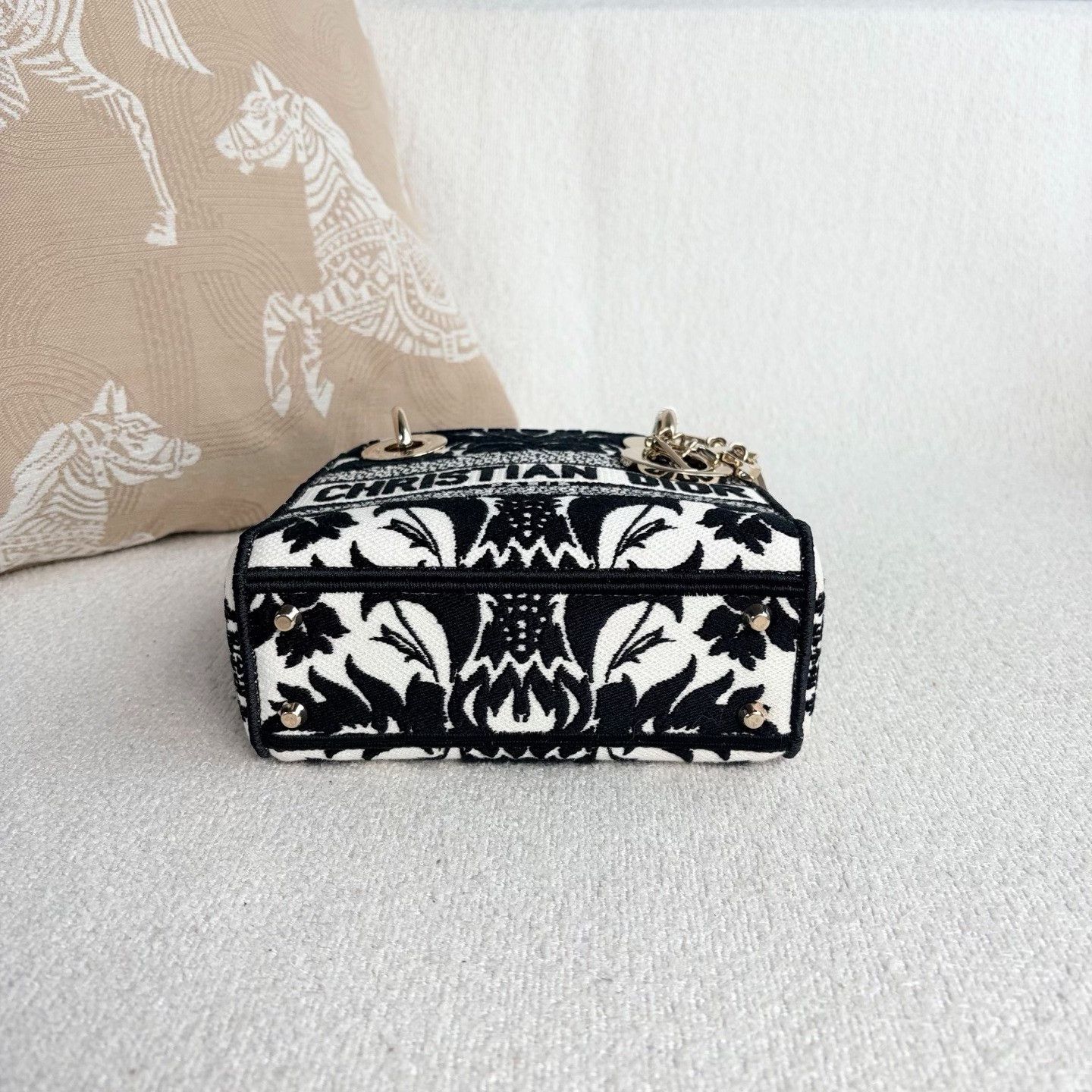 Dior Pre-loved Bag Very good condition Size ONE SIZE - 5 Thumbnail