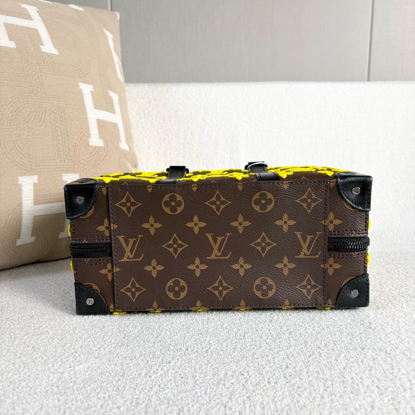 Louis Vuitton Pre-loved Bag Very good condition Size ONE SIZE - 5 Thumbnail